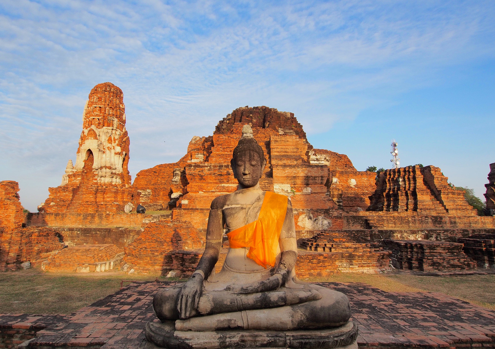 OLYMPUS M.9-18mm F4.0-5.6 sample photo. Clothed buddha photography