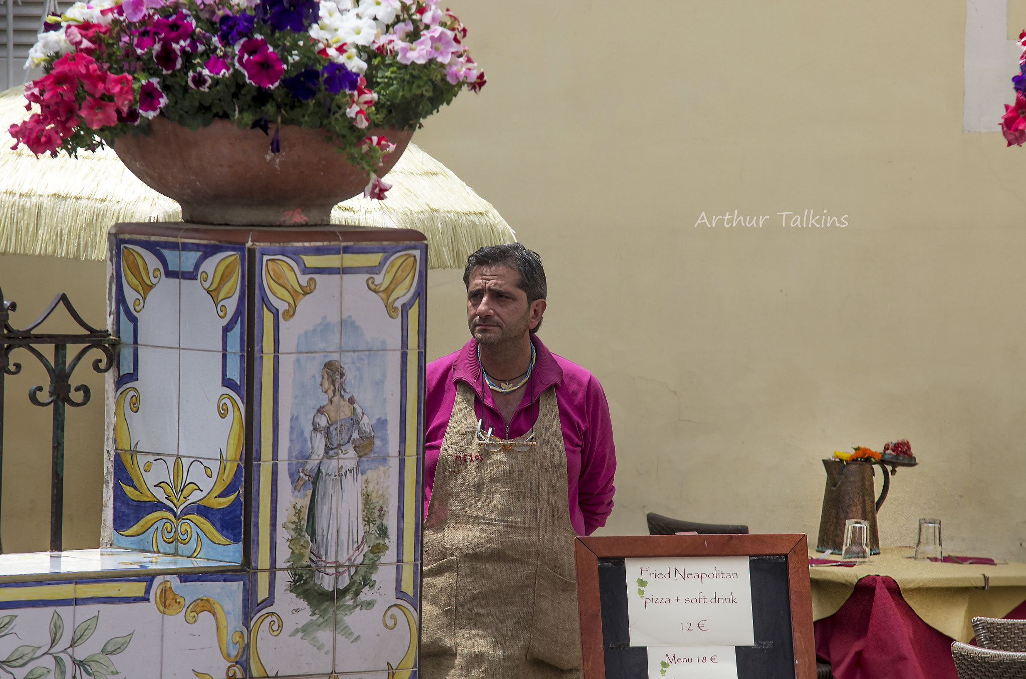 Pentax K-5 sample photo. Open for business...the waiter waits... photography