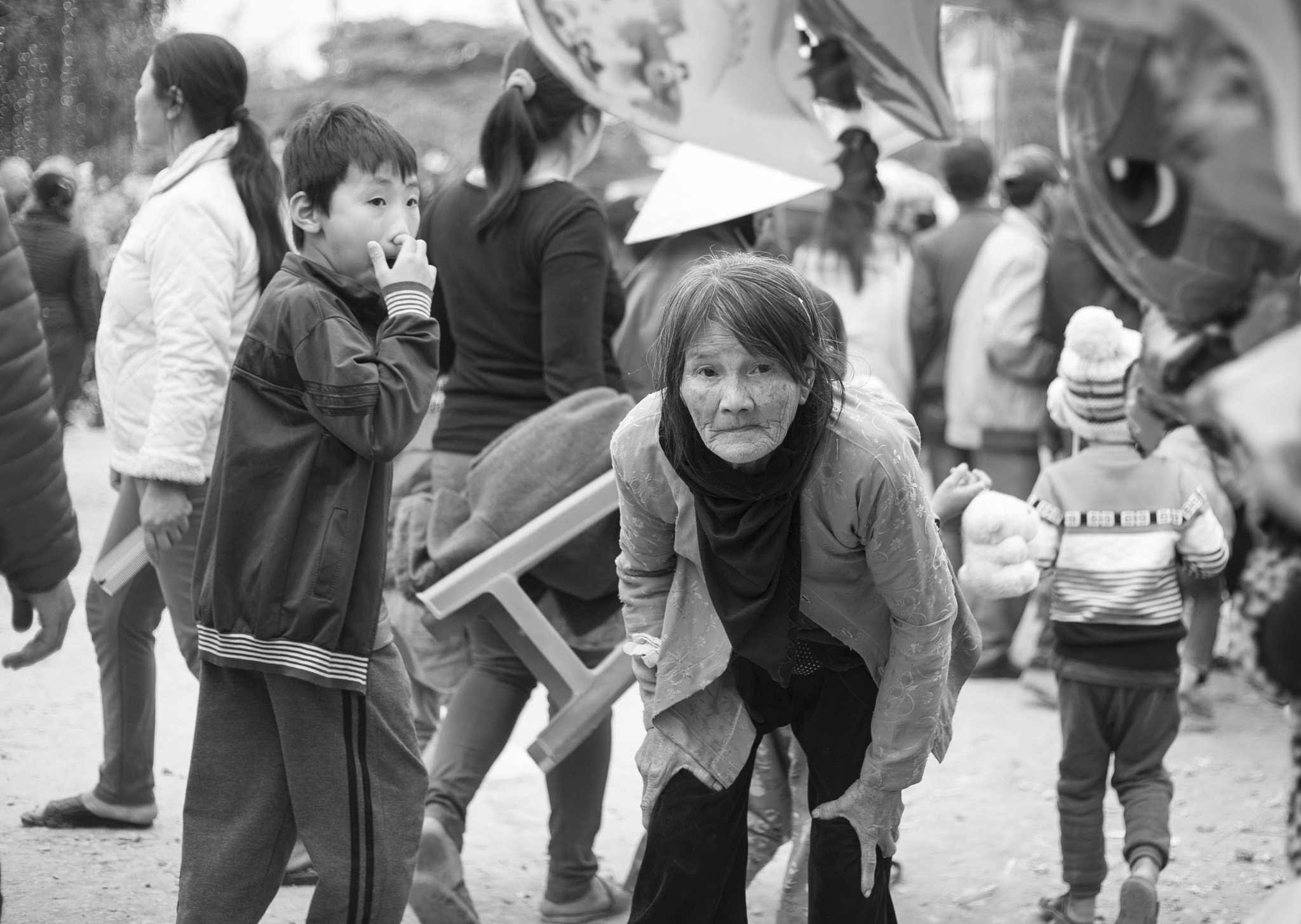 Canon EOS 5D + Canon EF 50mm F1.8 STM sample photo. Old women photography