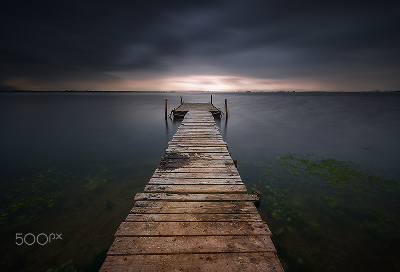 Sigma AF 10-20mm F4-5.6 EX DC sample photo. Resignedly beneath the sky photography