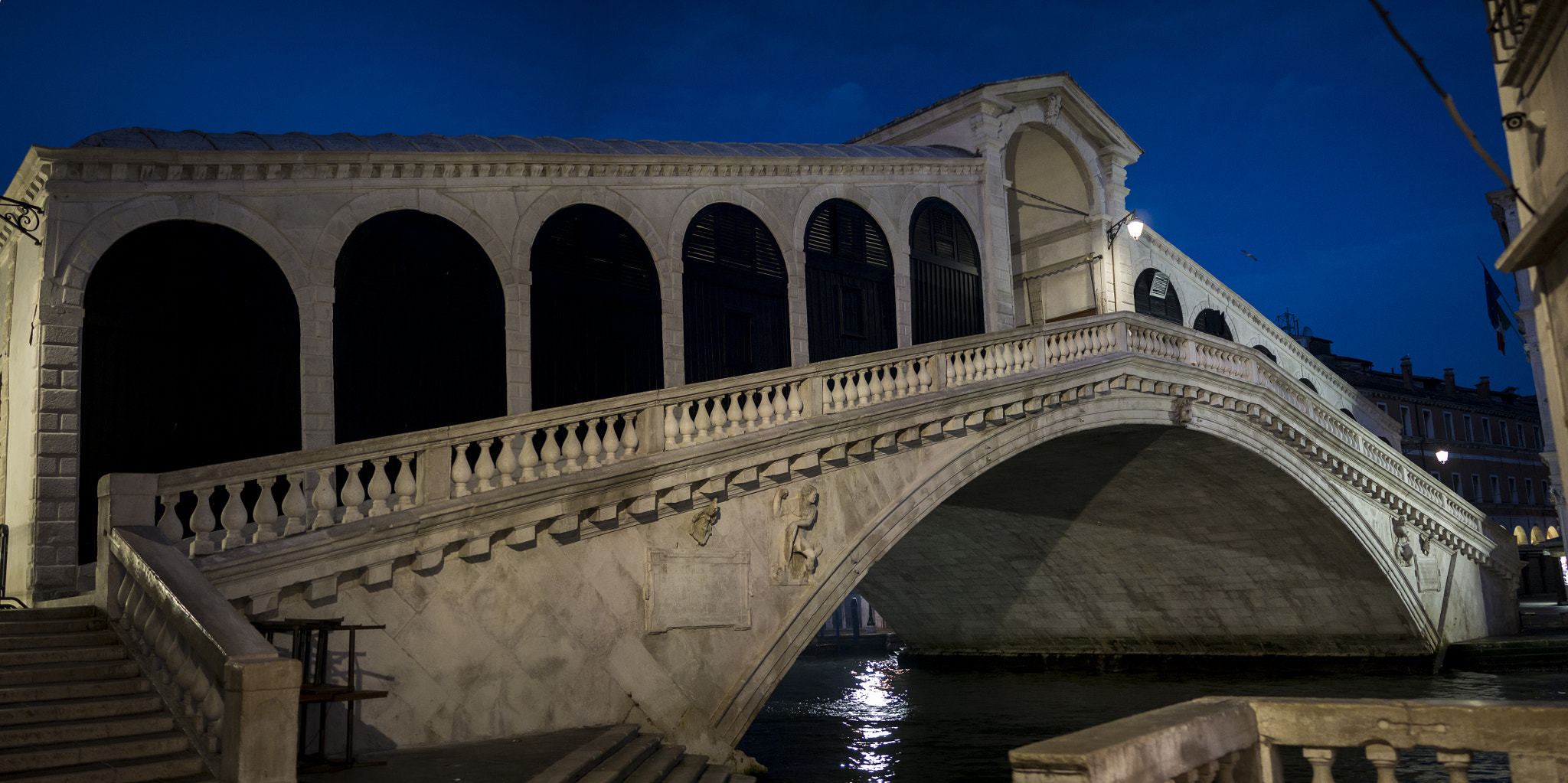 Panasonic Leica DG Summilux 25mm F1.4 II ASPH sample photo. Rialto bridge, venice photography