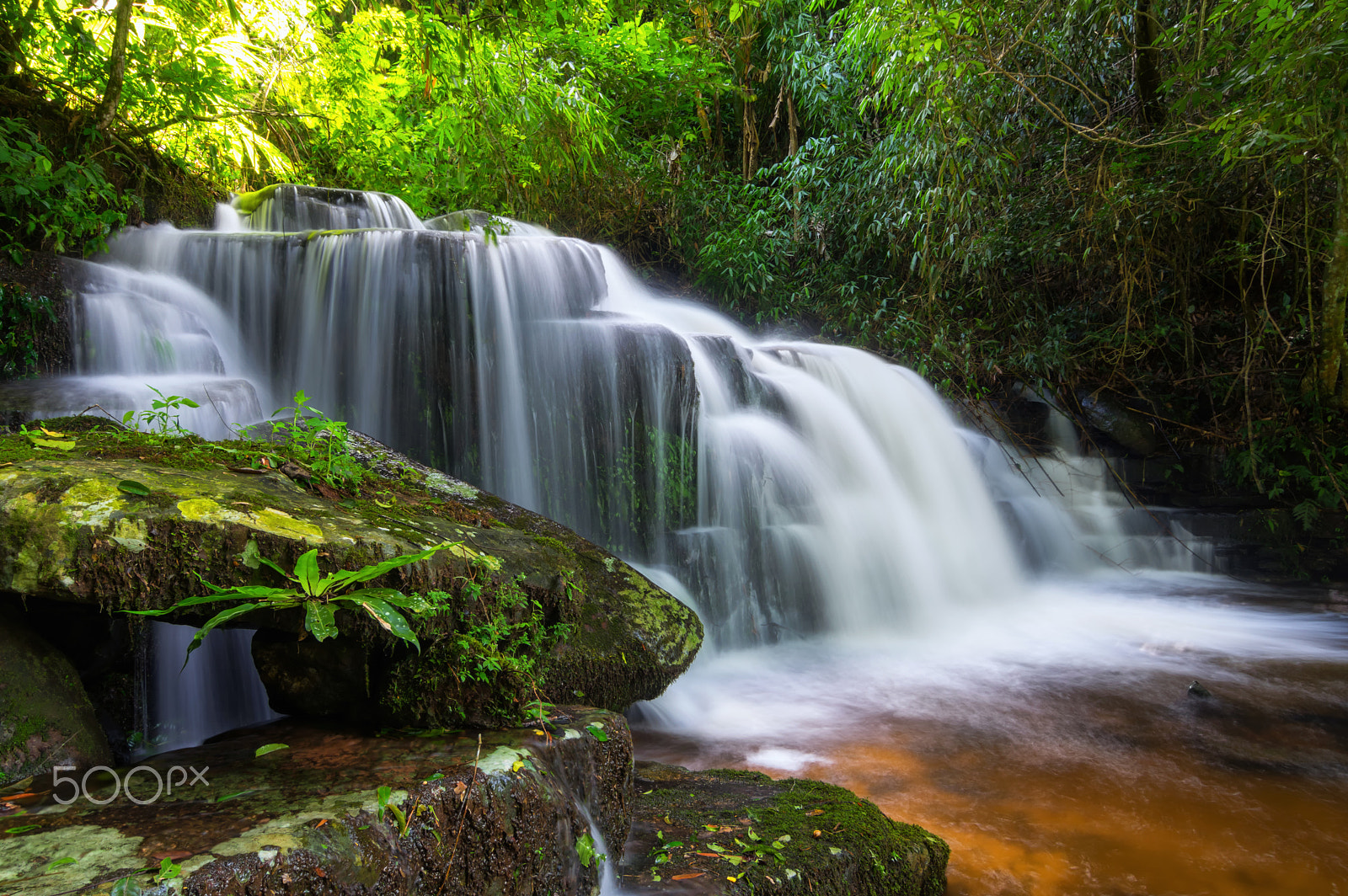 Pentax K-3 II + Pentax smc DA 12-24mm F4.0 ED AL (IF) sample photo. Man daeng waterfall. photography