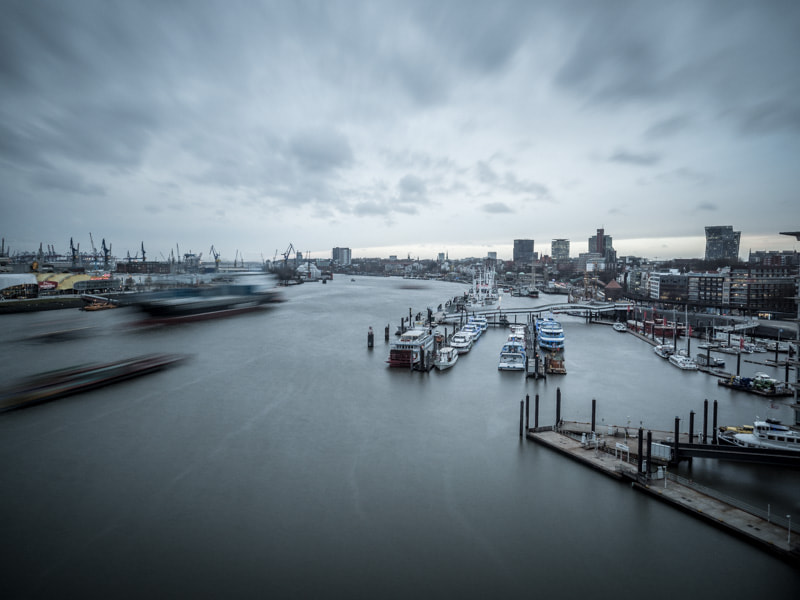 Olympus M.Zuiko Digital ED 7-14mm F2.8 PRO sample photo. Hamburg harbour photography