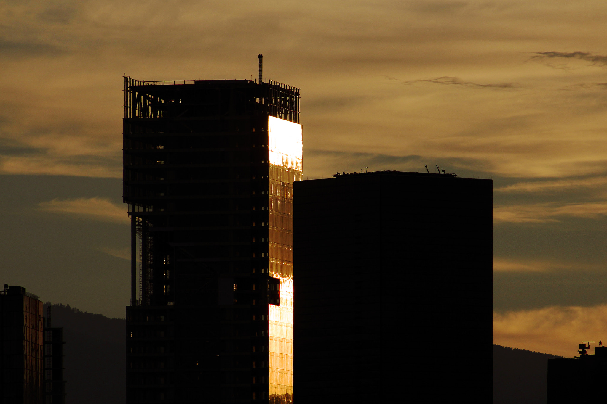 Canon EF 75-300mm f/4-5.6 USM sample photo. Atardecer reflejado / sunset in reflection photography