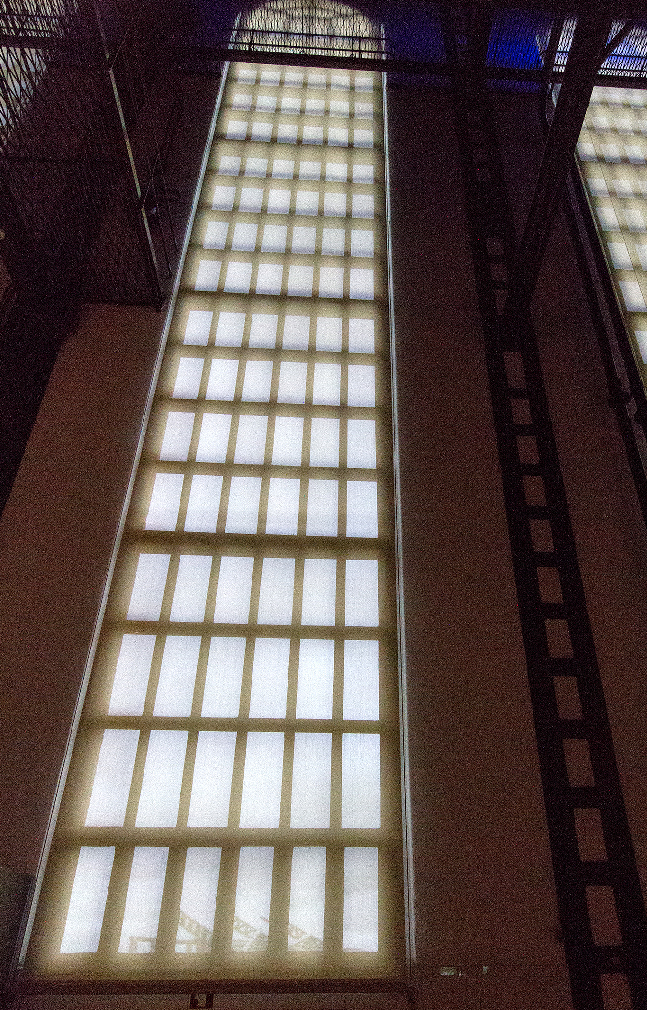 Sigma 10-20mm F3.5 EX DC HSM sample photo. Tall window photography