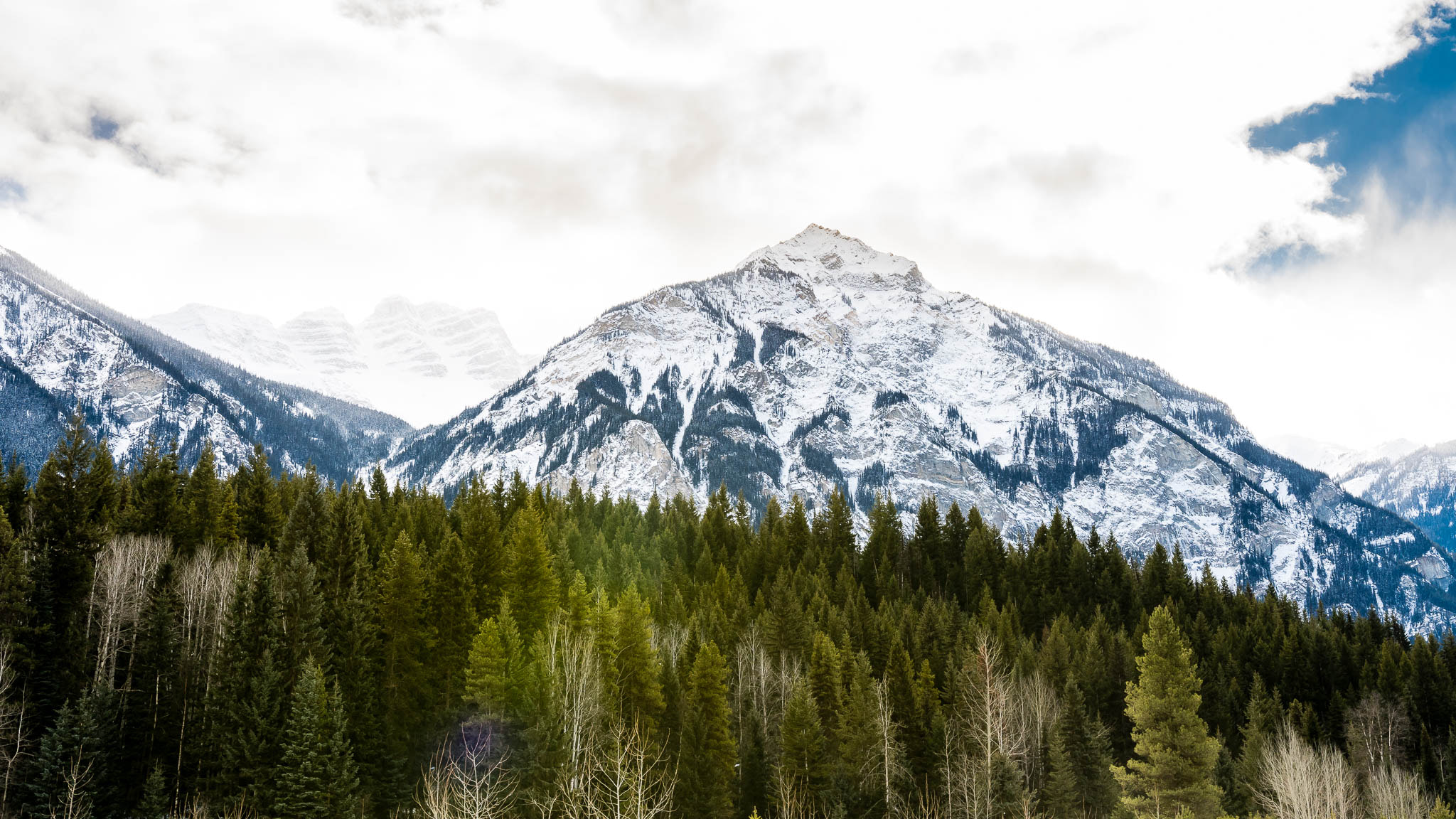 Nikon D500 + Sigma 18-35mm F1.8 DC HSM Art sample photo. Mountain flare photography