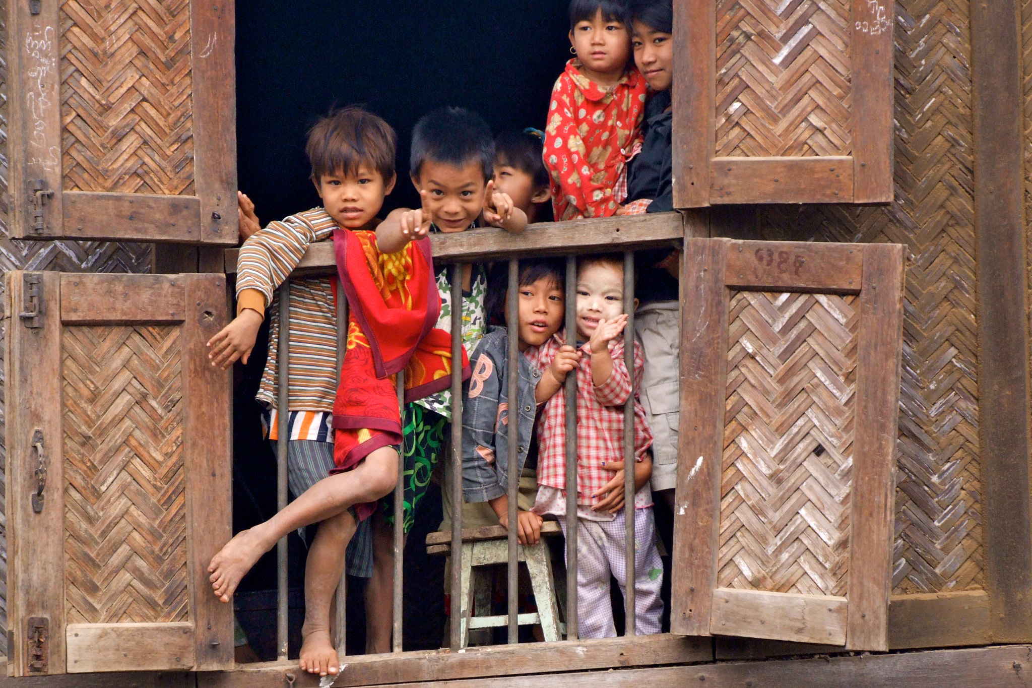 Fujifilm FinePix S9500 sample photo. Ti vedo myanmar photography