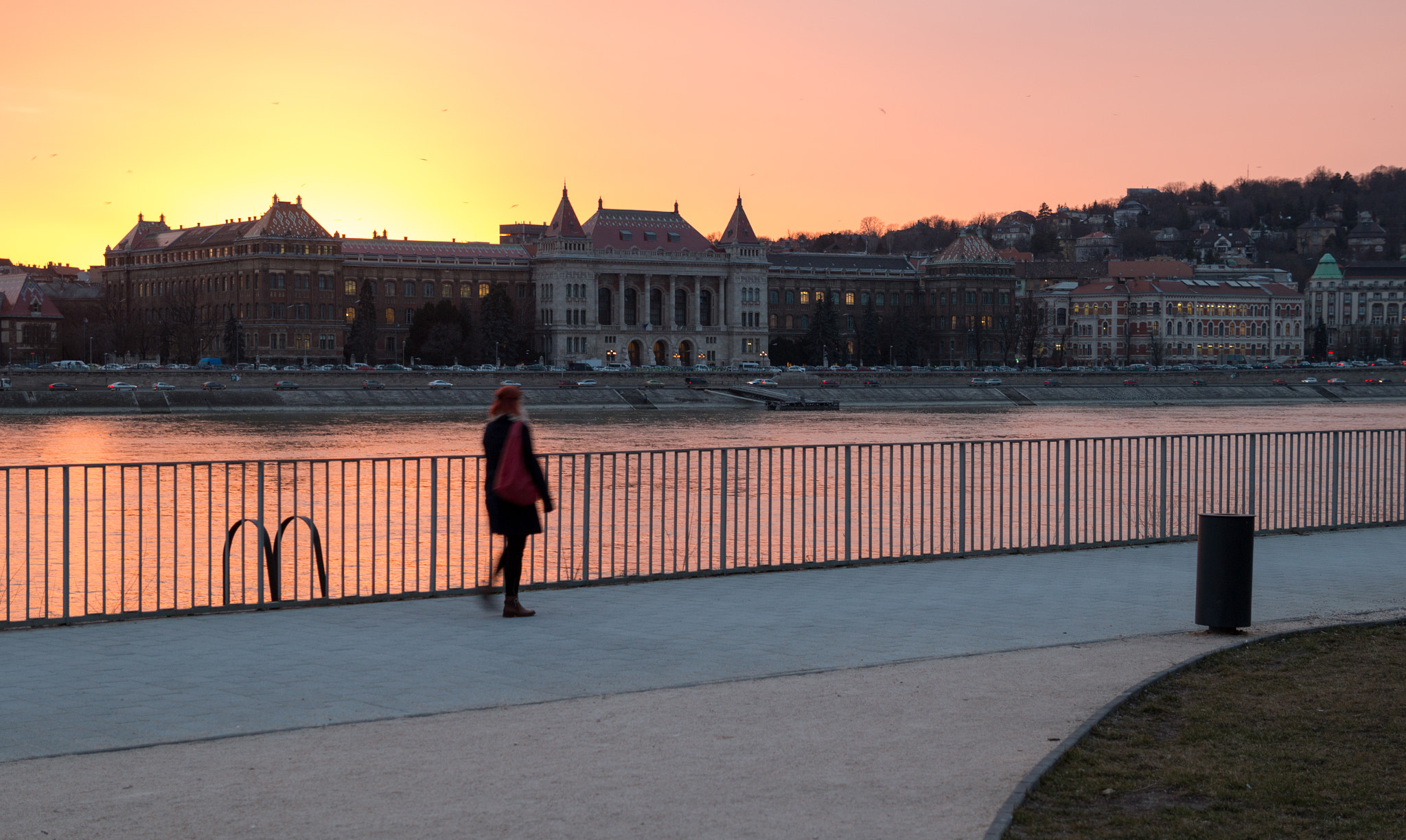 Tamron SP AF 17-50mm F2.8 XR Di II LD Aspherical (IF) sample photo. Tha last sunset of winter. photography