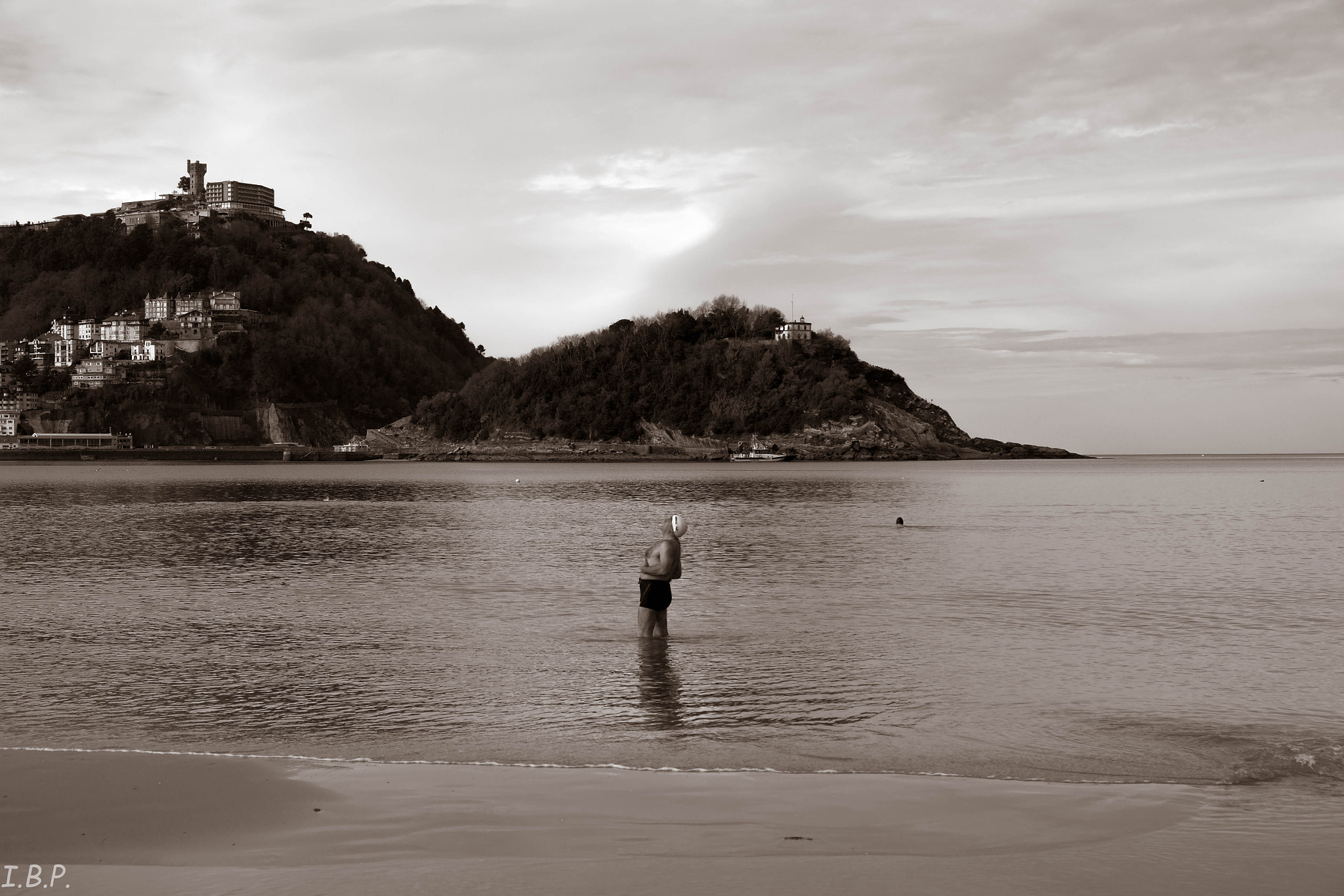 Fujifilm X-E2S + Fujifilm XF 18-55mm F2.8-4 R LM OIS sample photo. Donosti photography