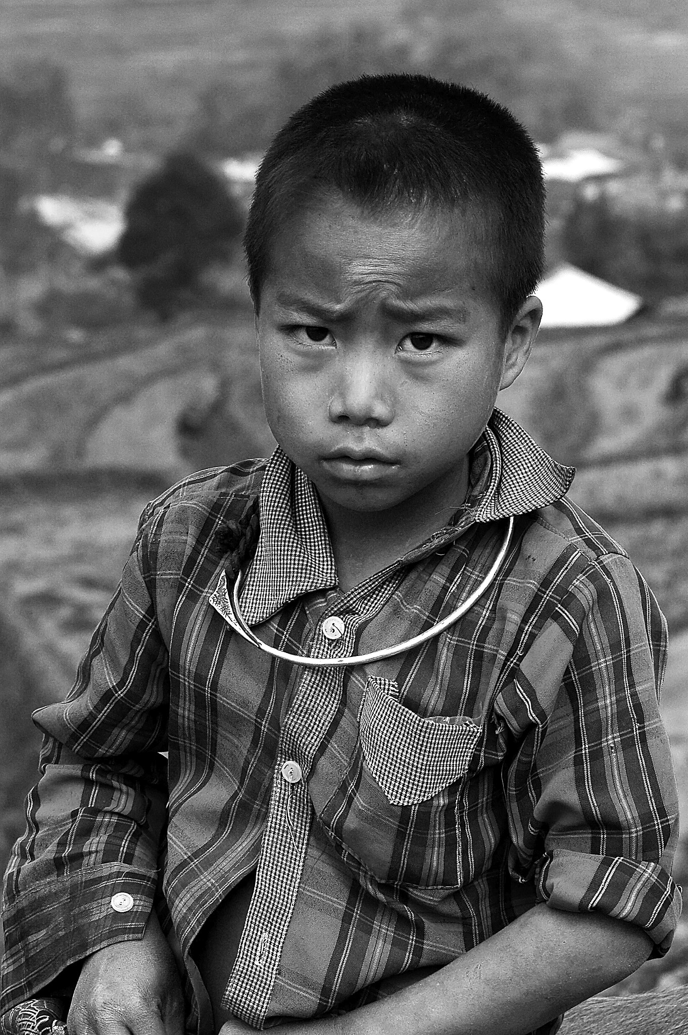 Nikon D50 + AF Zoom-Nikkor 28-80mm f/3.3-5.6G sample photo. Child with an adult way of looking photography