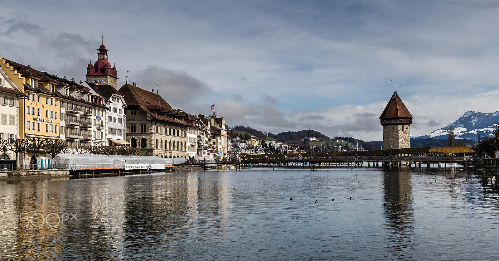 Canon EOS 700D (EOS Rebel T5i / EOS Kiss X7i) + Canon EF 17-40mm F4L USM sample photo. Luzern photography