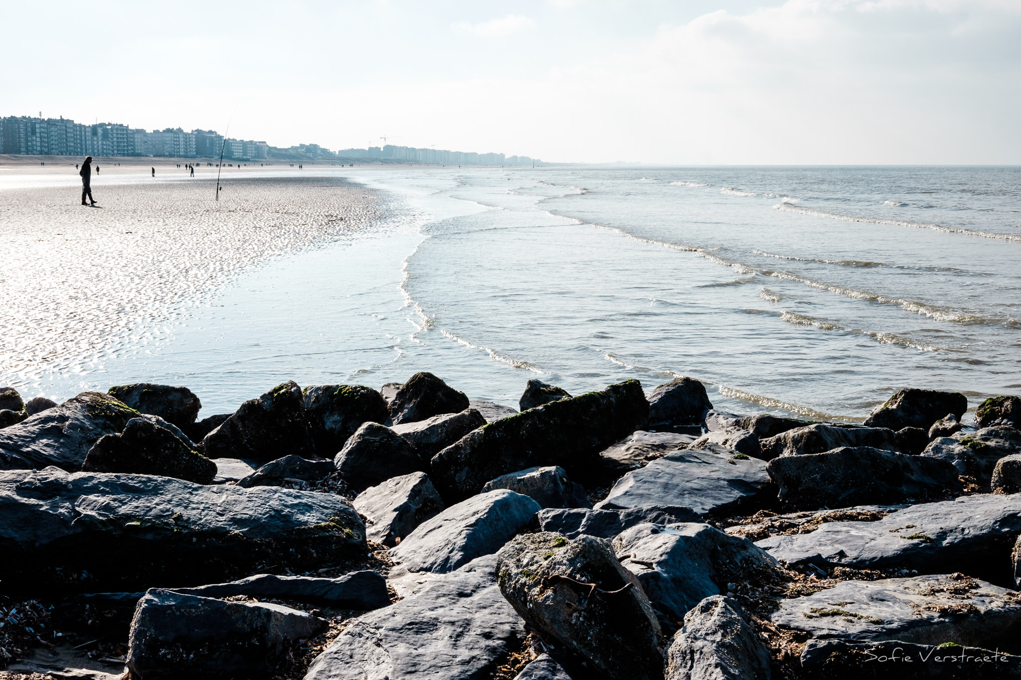 Fujifilm X-T1 + Fujifilm XF 27mm F2.8 sample photo. Winter beach view photography