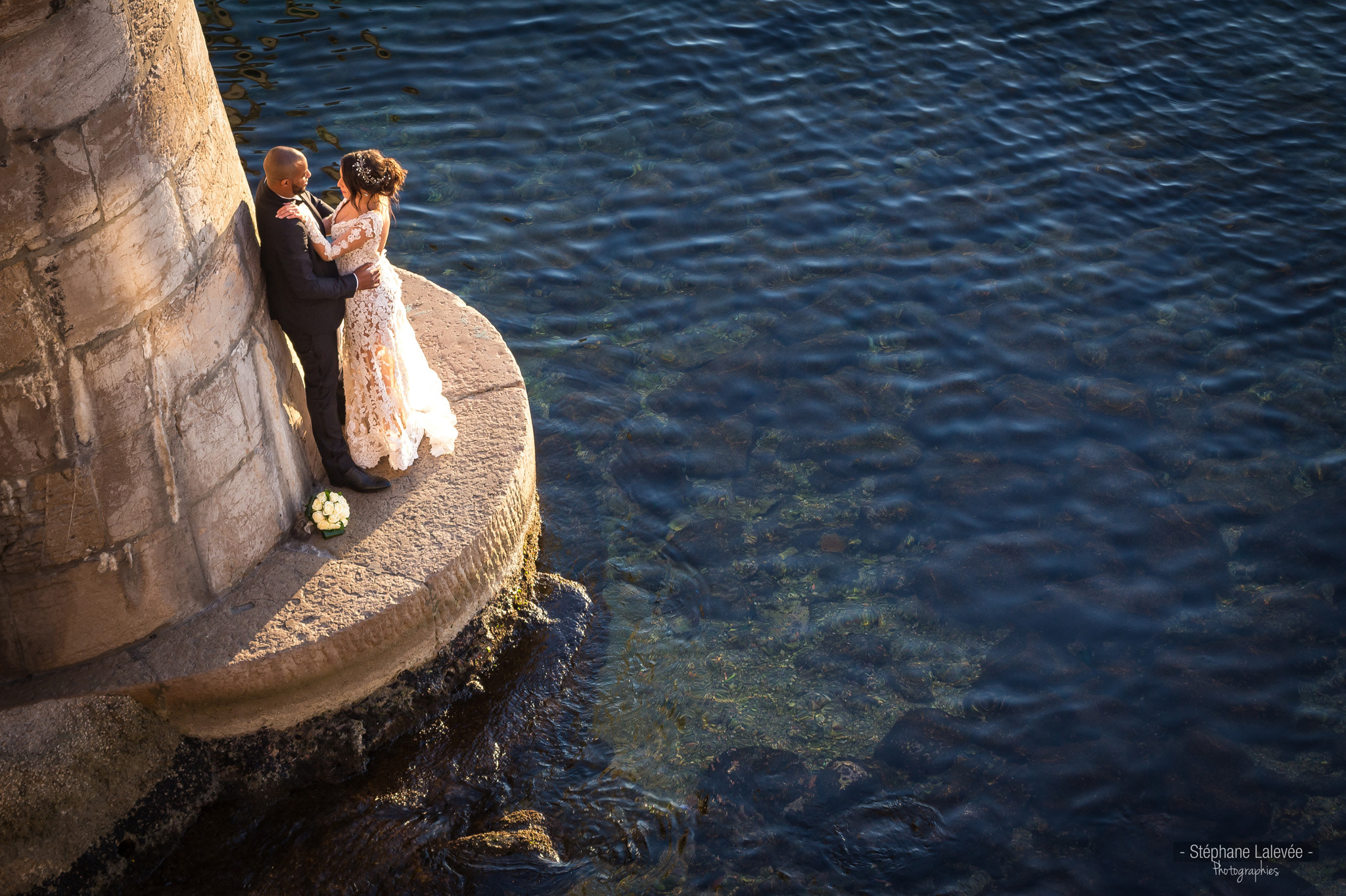 Canon EOS 700D (EOS Rebel T5i / EOS Kiss X7i) + Tamron SP 35mm F1.8 Di VC USD sample photo. Love in the vallon des auffes photography