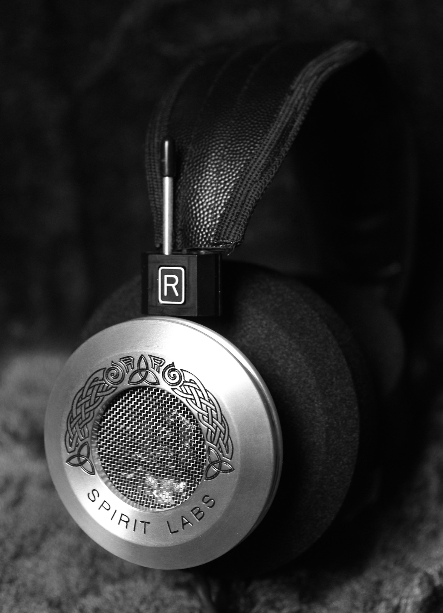 Canon EF 50mm F2.5 Macro sample photo. Headphones twin pulse ragnarr edition spirit labs photography