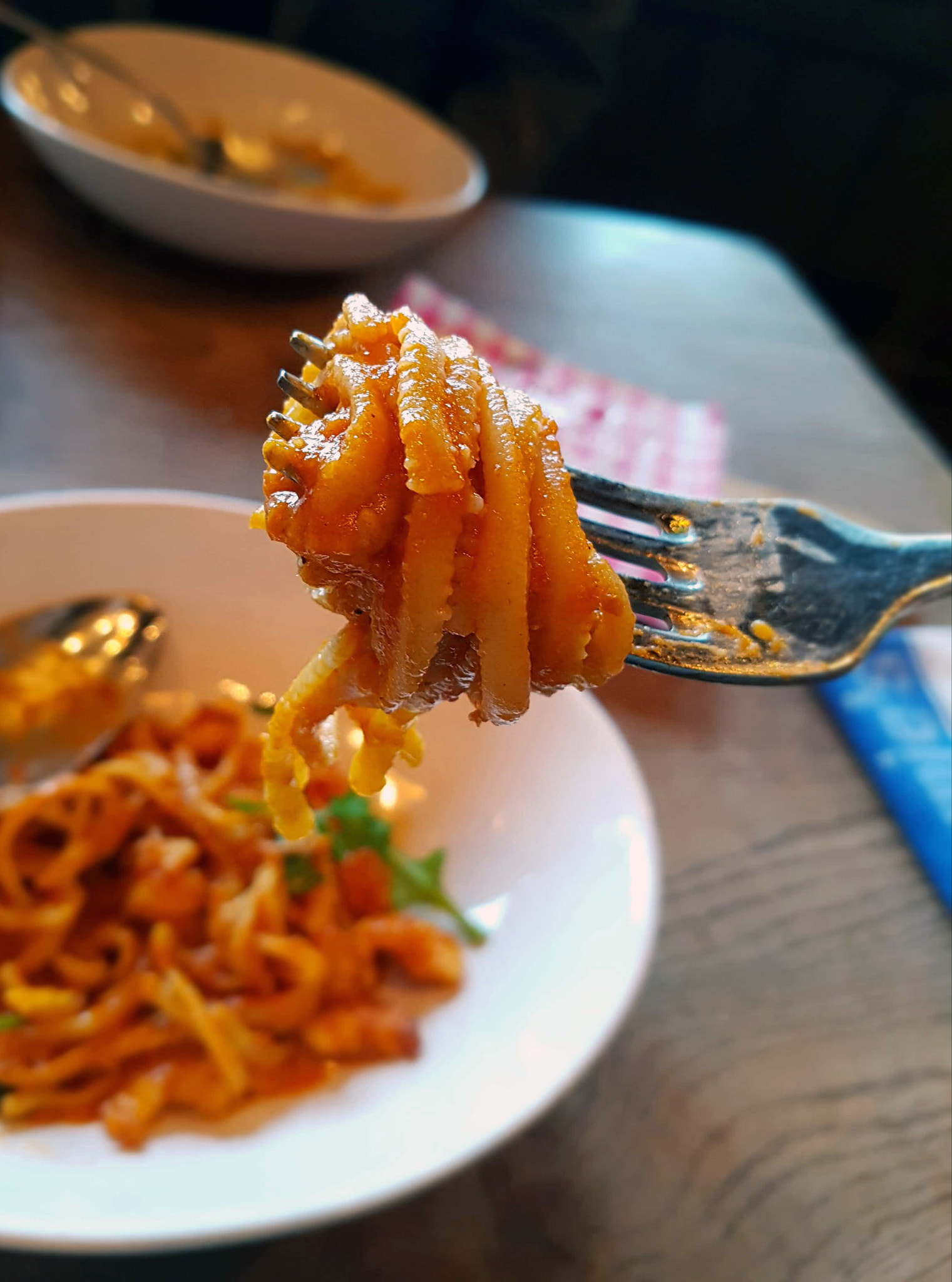 Samsung Galaxy S7 Edge + Samsung Galaxy S7 Edge Rear Camera sample photo. Pasta with seafood photography