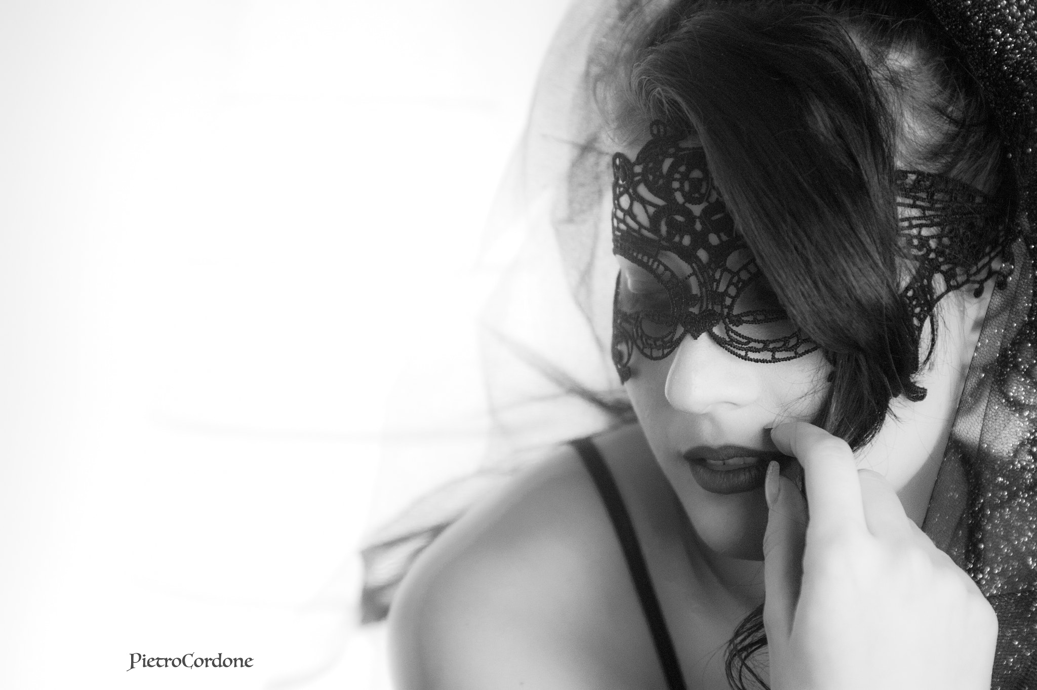 Nikon D700 + Nikon AF-S Nikkor 28-70mm F2.8 ED-IF sample photo. Sensuality, femininity, mystery and malizia ...... photography