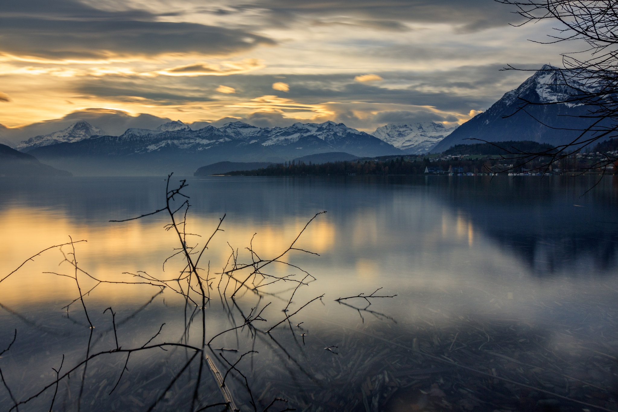 Canon EOS 750D (EOS Rebel T6i / EOS Kiss X8i) sample photo. Beautiful lake thun photography