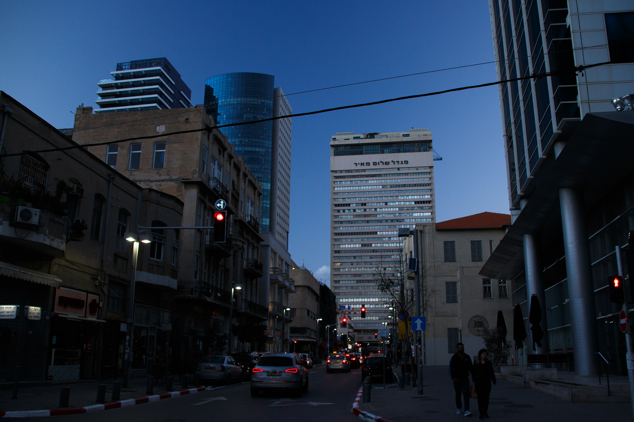 Canon EOS 700D (EOS Rebel T5i / EOS Kiss X7i) + Canon TS-E 90mm F2.8 Tilt-Shift sample photo. Tel aviv photography