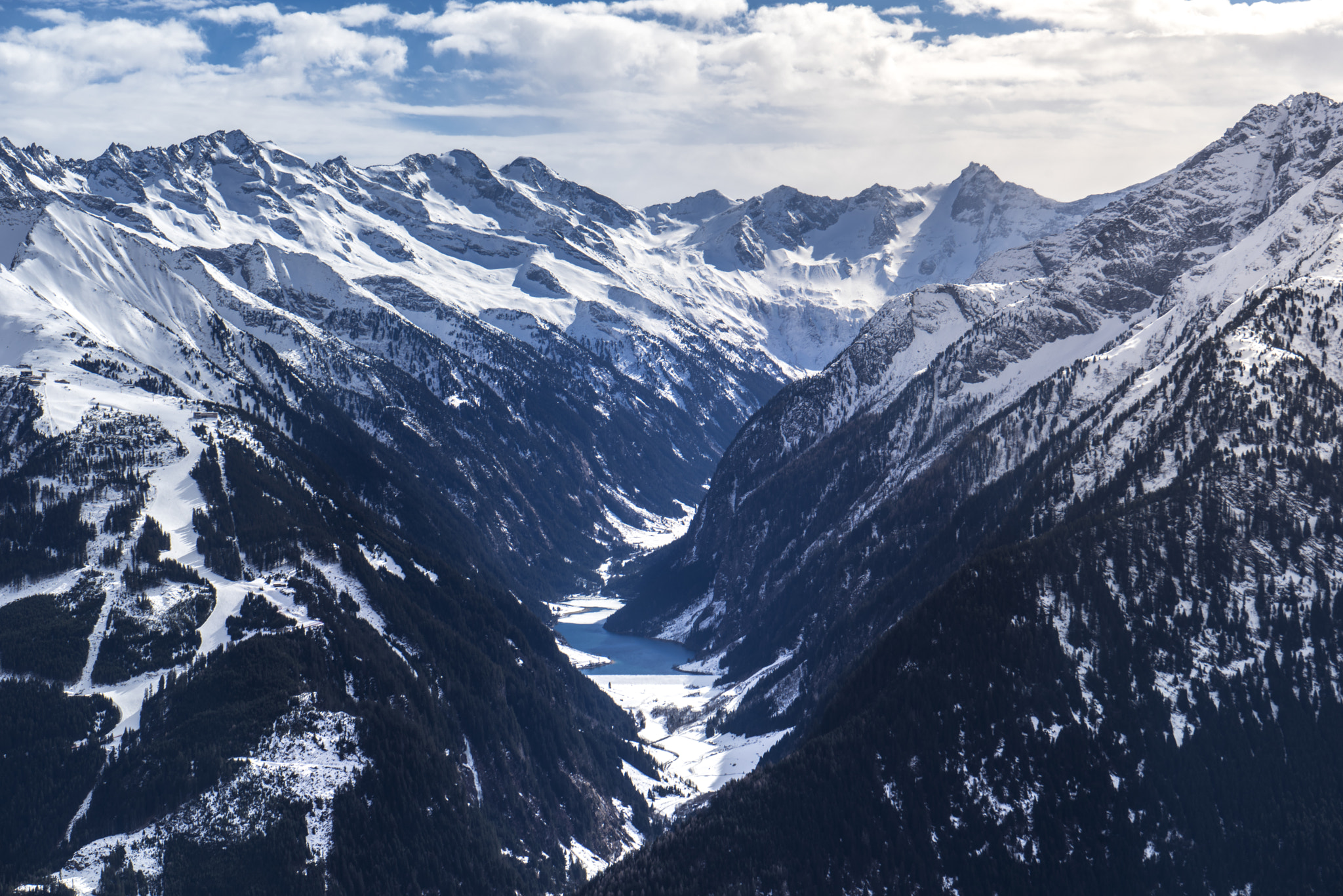 Sony a7R + Sony FE 28-70mm F3.5-5.6 OSS sample photo. Zillertal - penken photography