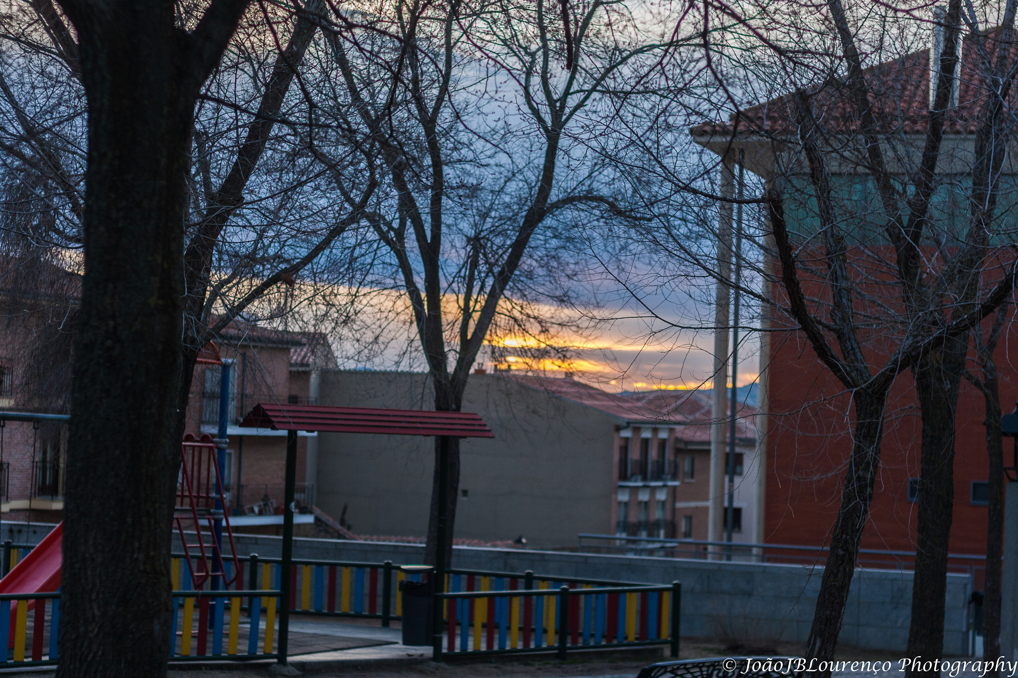 Canon EOS 400D (EOS Digital Rebel XTi / EOS Kiss Digital X) sample photo. Sunset at avila photography