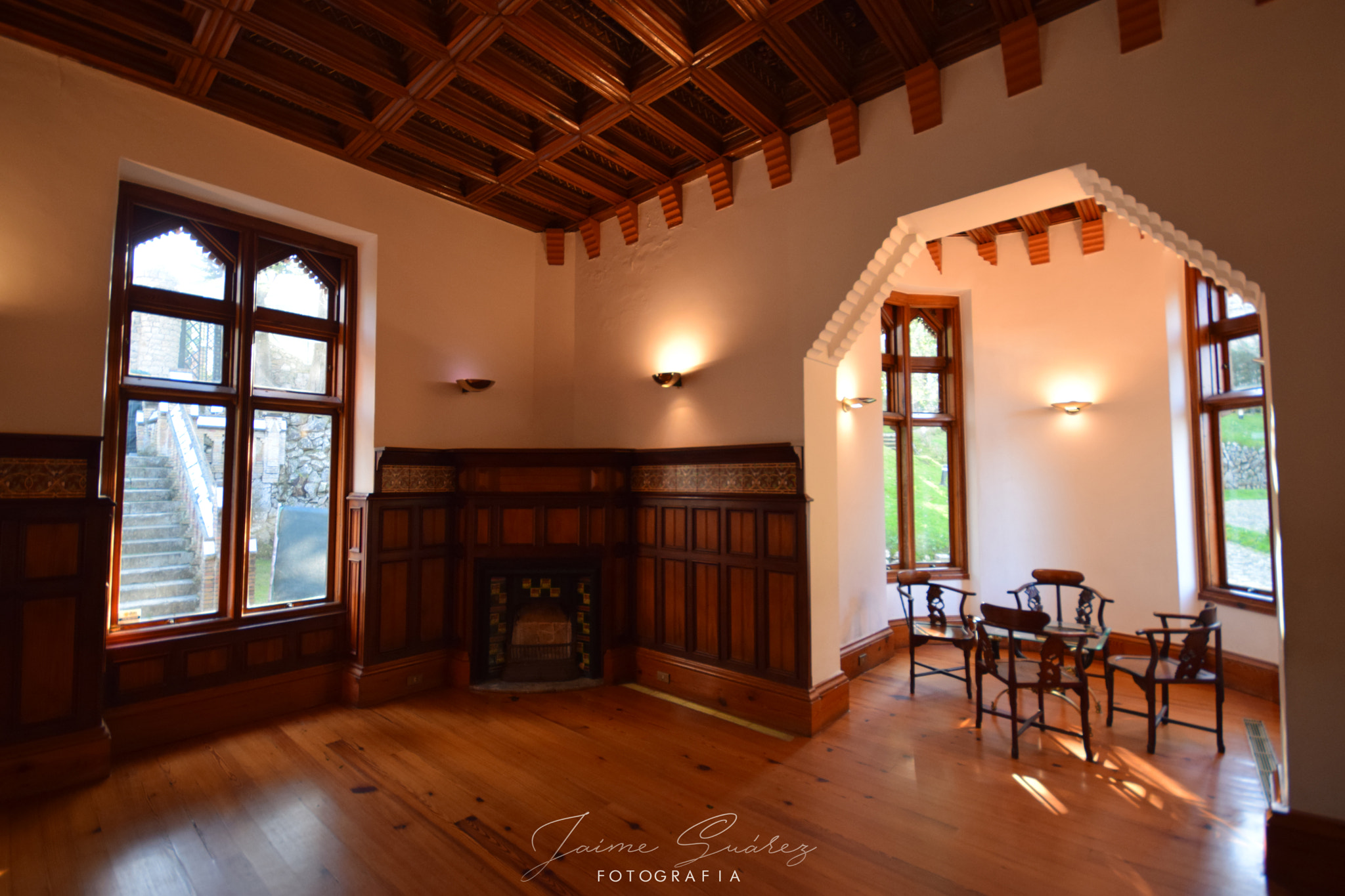 Sigma 10-20mm F4-5.6 EX DC HSM sample photo. El capricho de gaudí photography