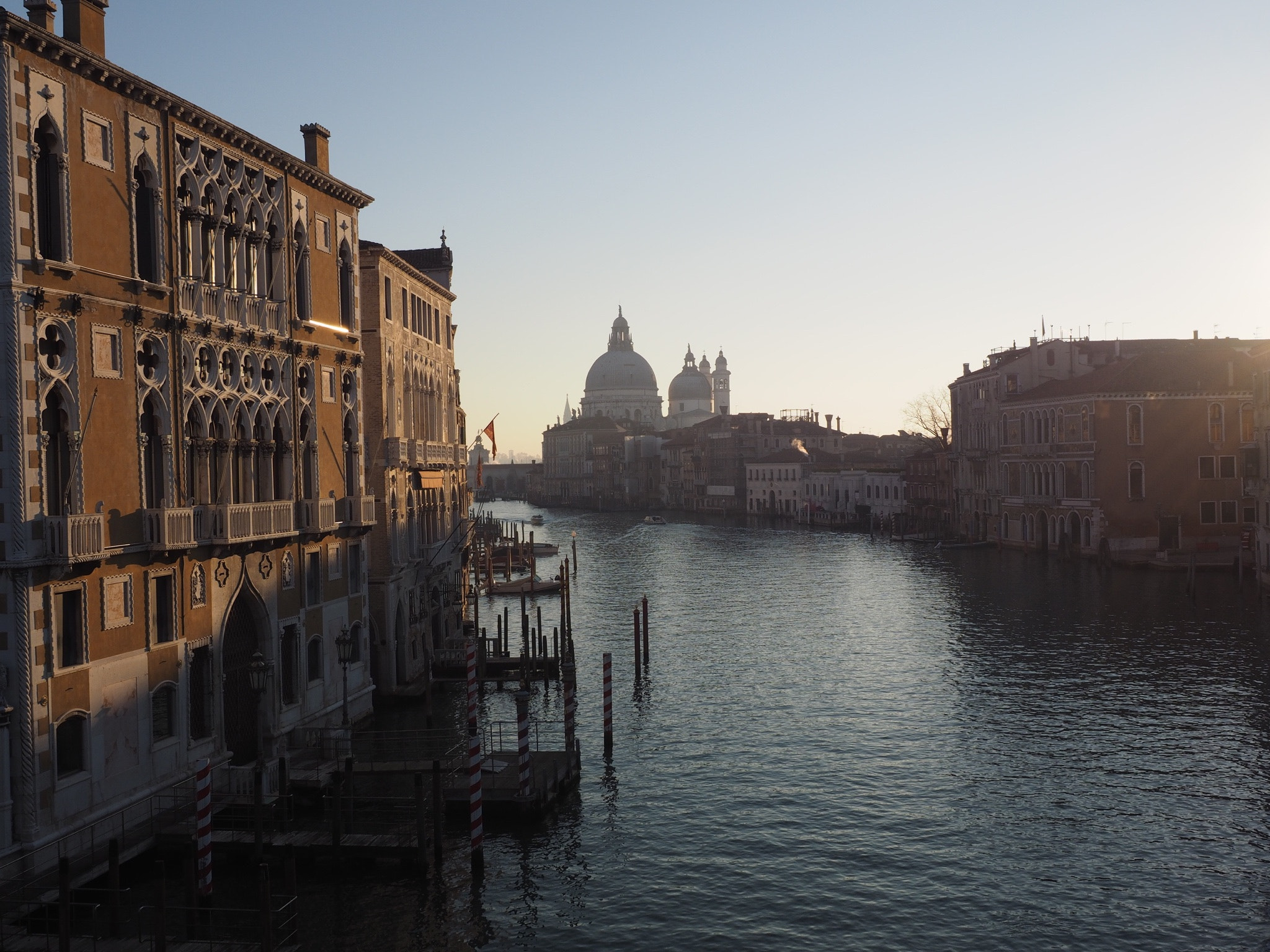 Olympus M.Zuiko Digital ED 12-40mm F2.8 Pro sample photo. Grand canal in venice photography