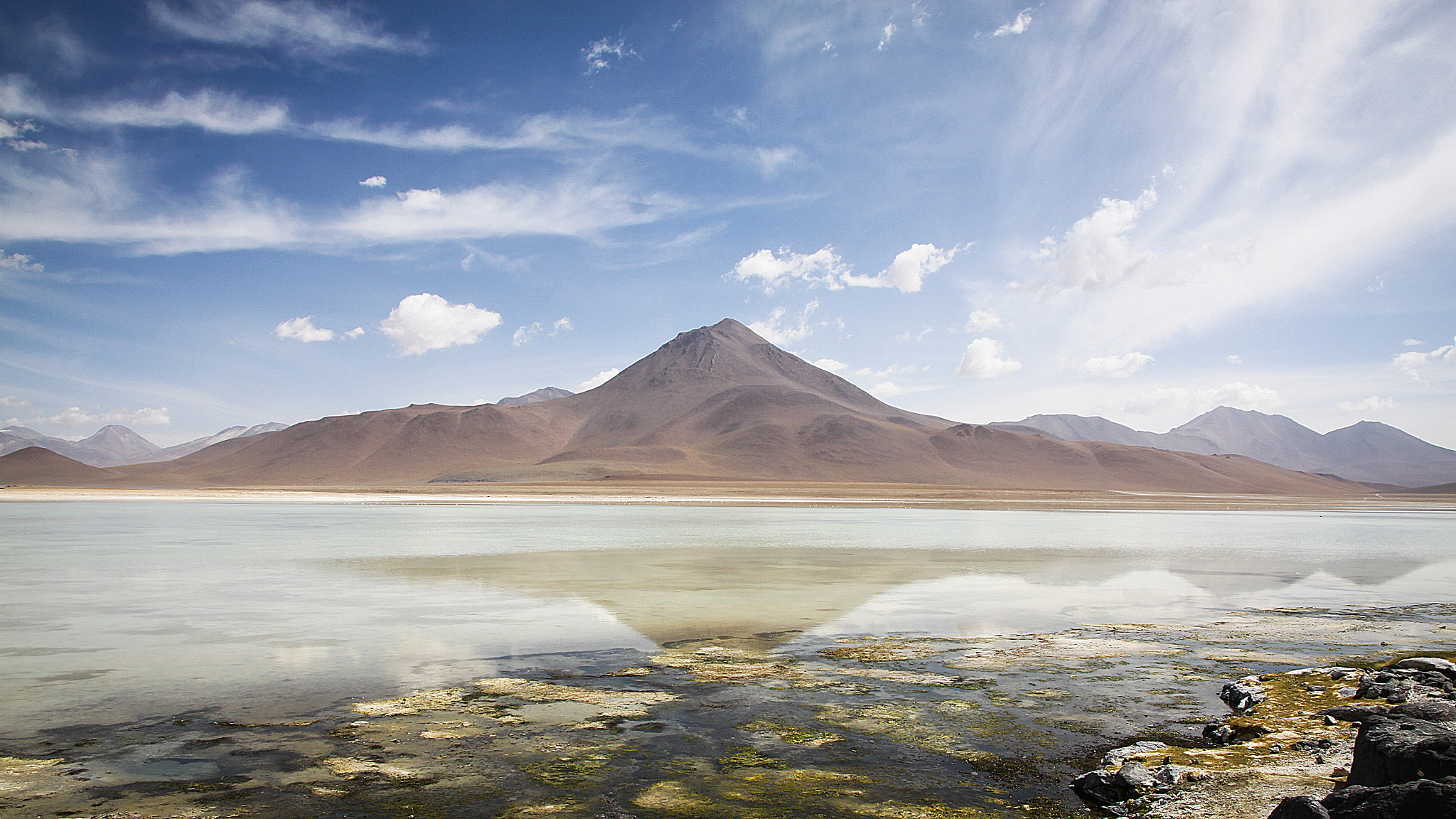 Canon EF-S 17-55mm F2.8 IS USM sample photo. Uyuni photography