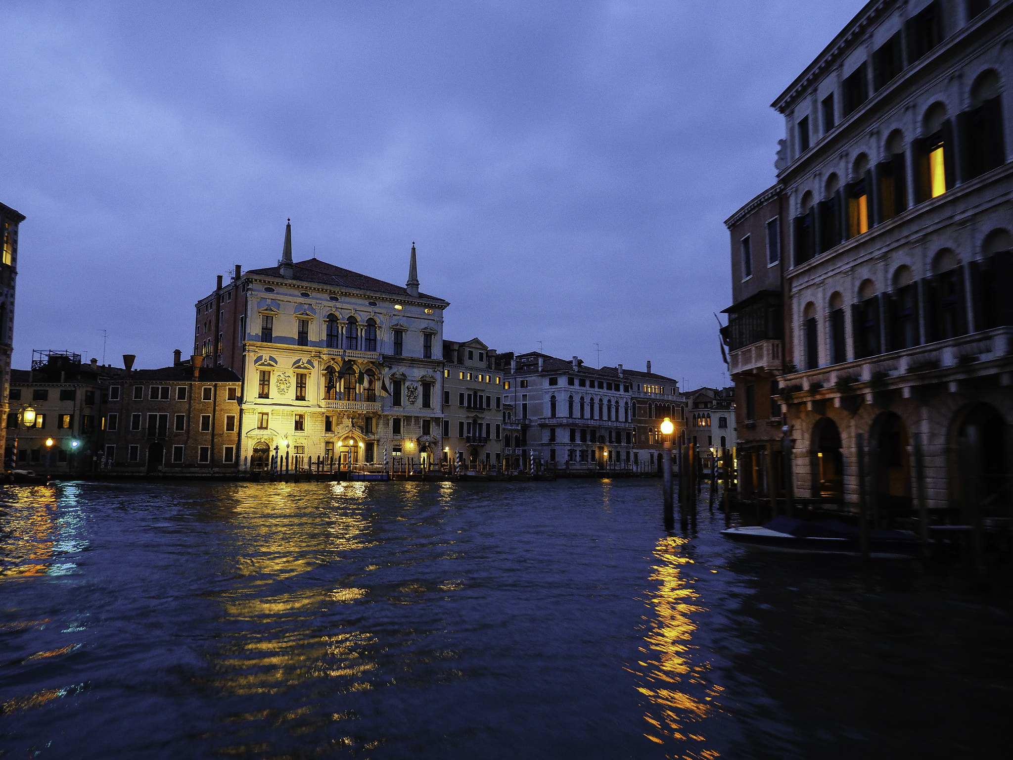 Olympus M.Zuiko Digital ED 7-14mm F2.8 PRO sample photo. Canal grande photography