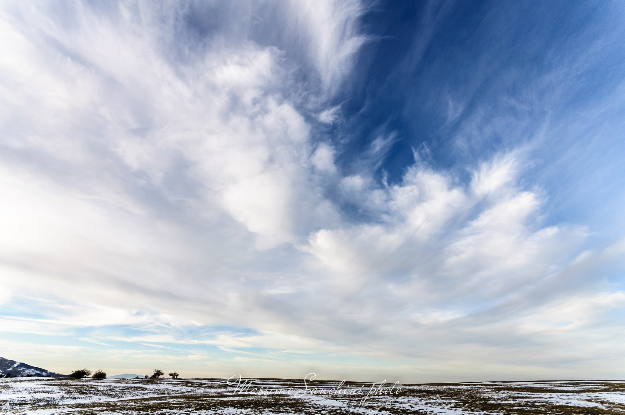 Sigma 10-20mm F4-5.6 EX DC HSM sample photo. Tramonto sul petrano innevato photography