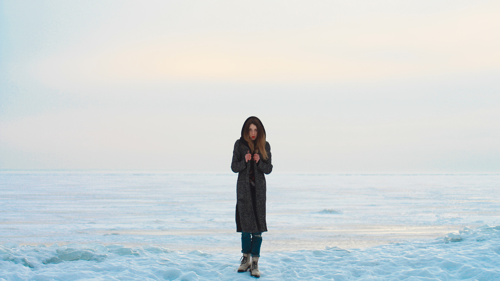 Canon EOS 450D (EOS Rebel XSi / EOS Kiss X2) sample photo. Through the ice and the wind photography