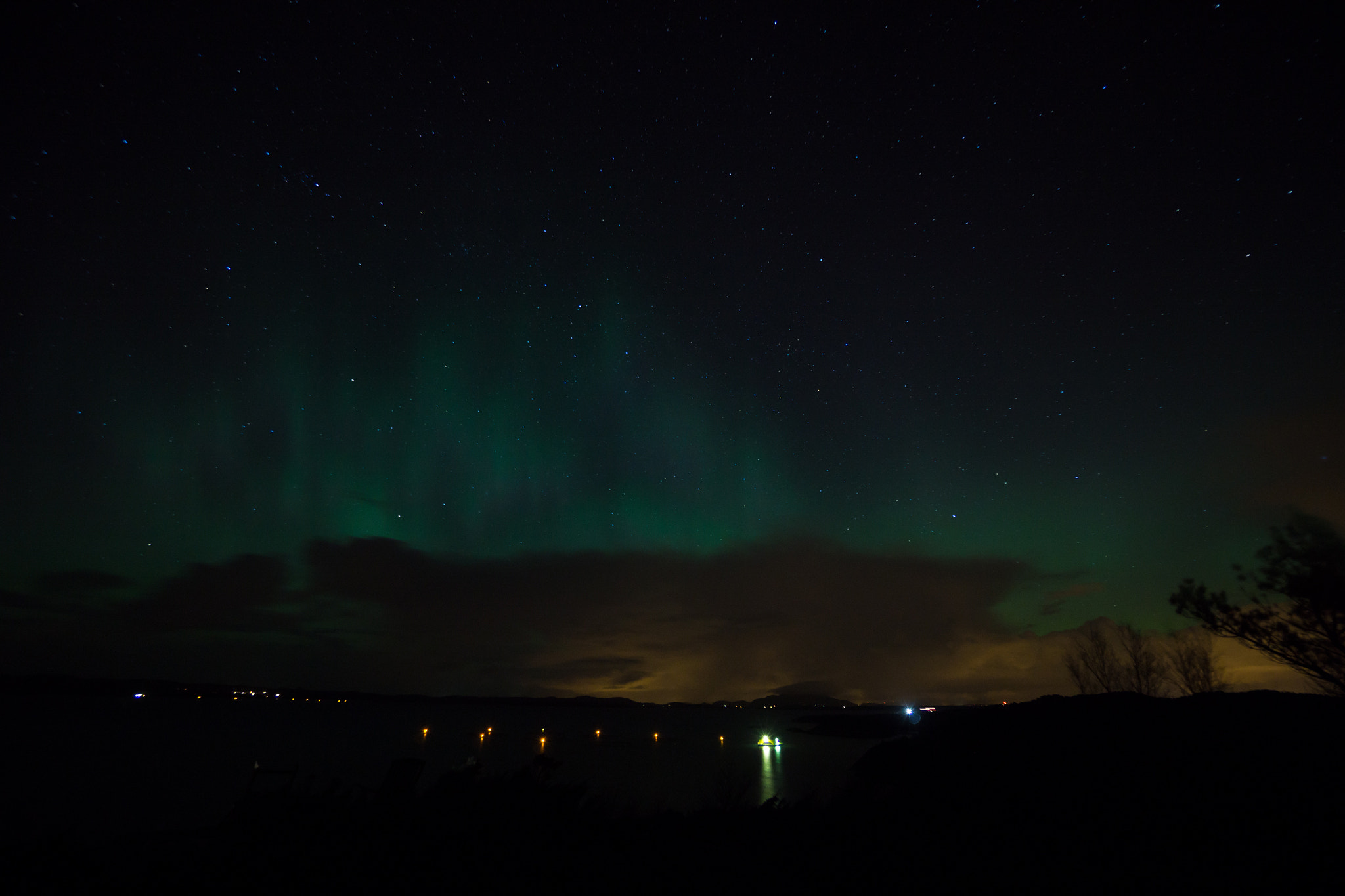 Sony a6000 + Sony E 10-18mm F4 OSS sample photo. Aurora photography
