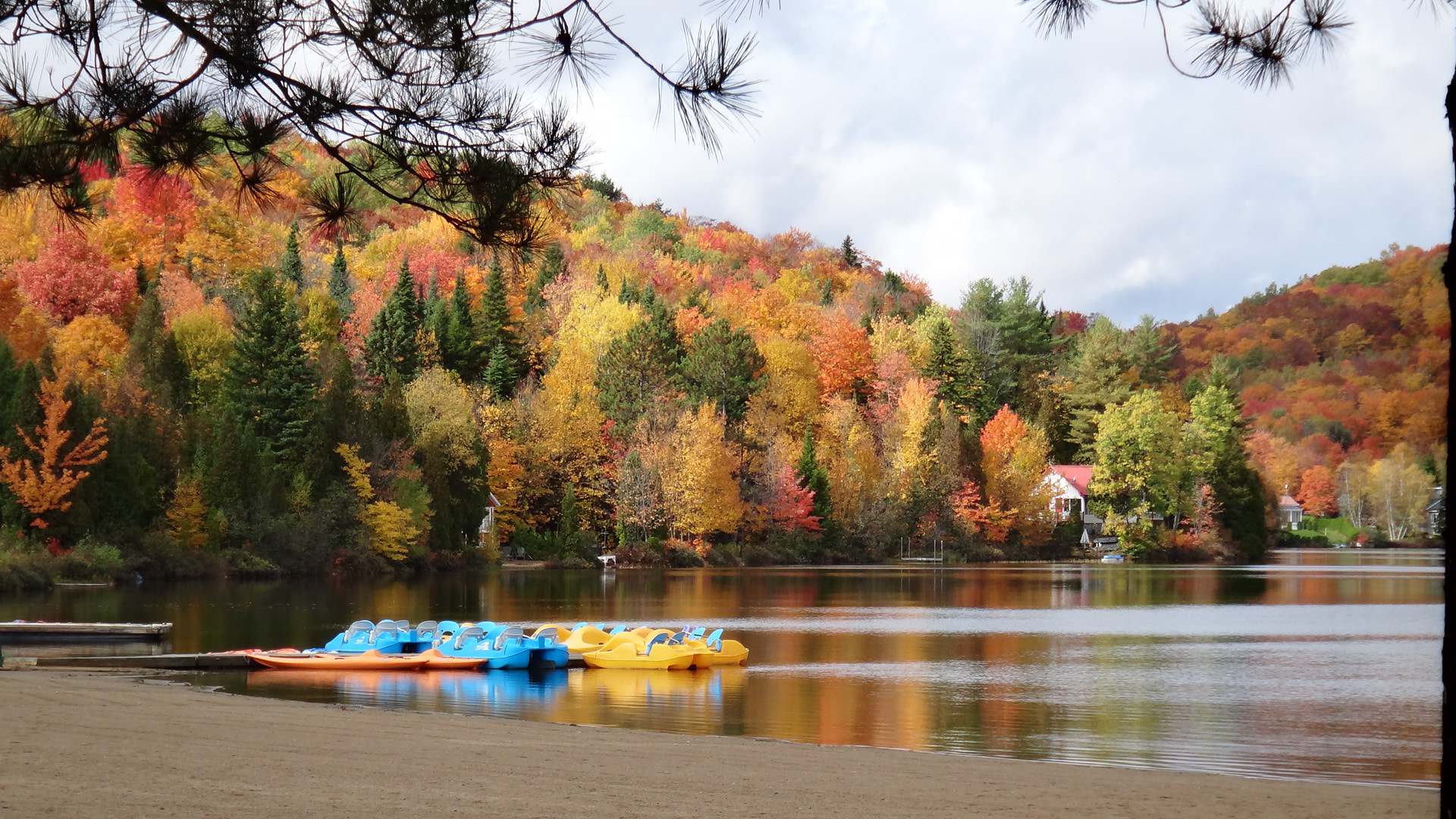 Sony DSC-TX100V sample photo. Québec en automne photography