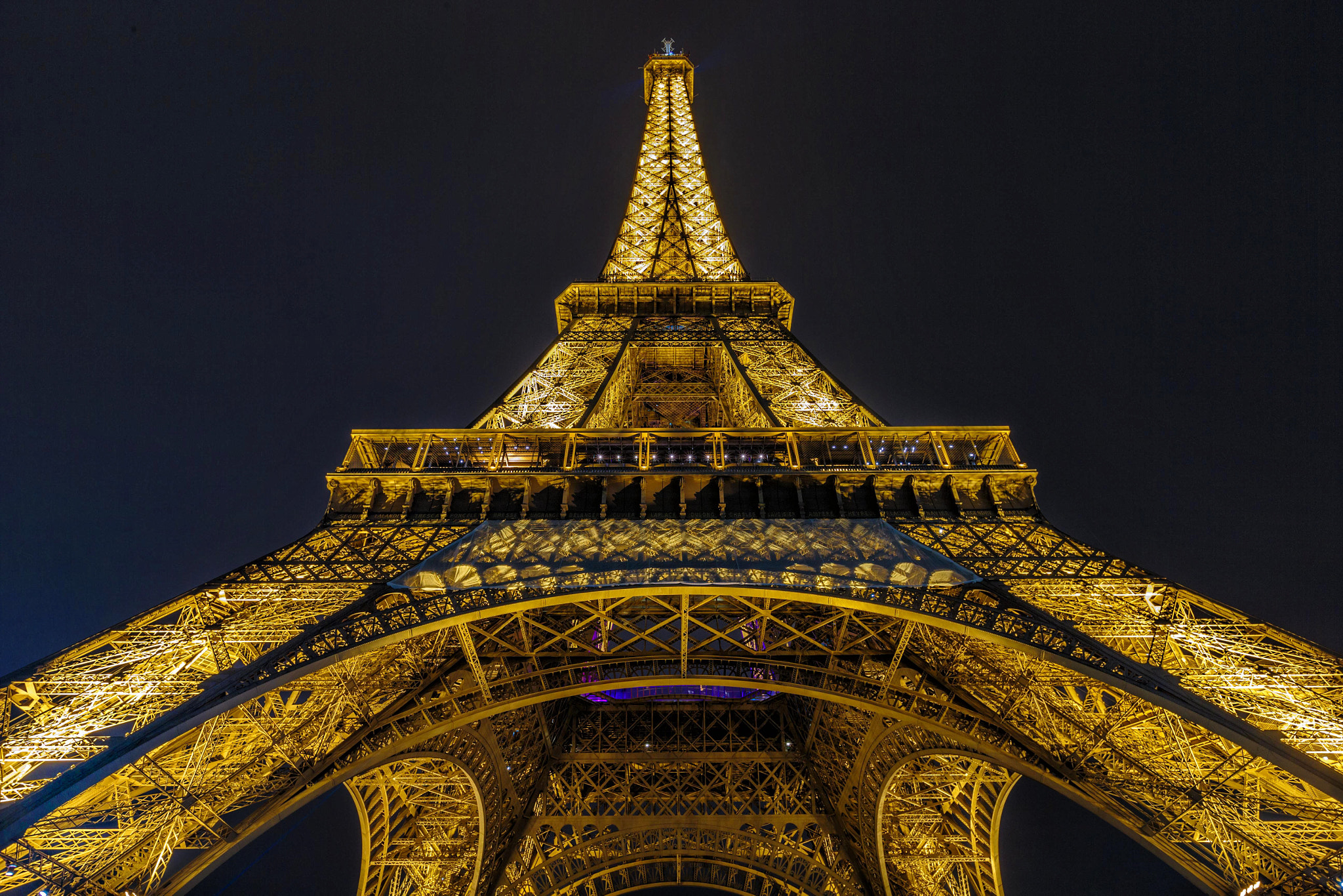 Canon EF 16-35mm F2.8L II USM sample photo. Eiffel tower photography