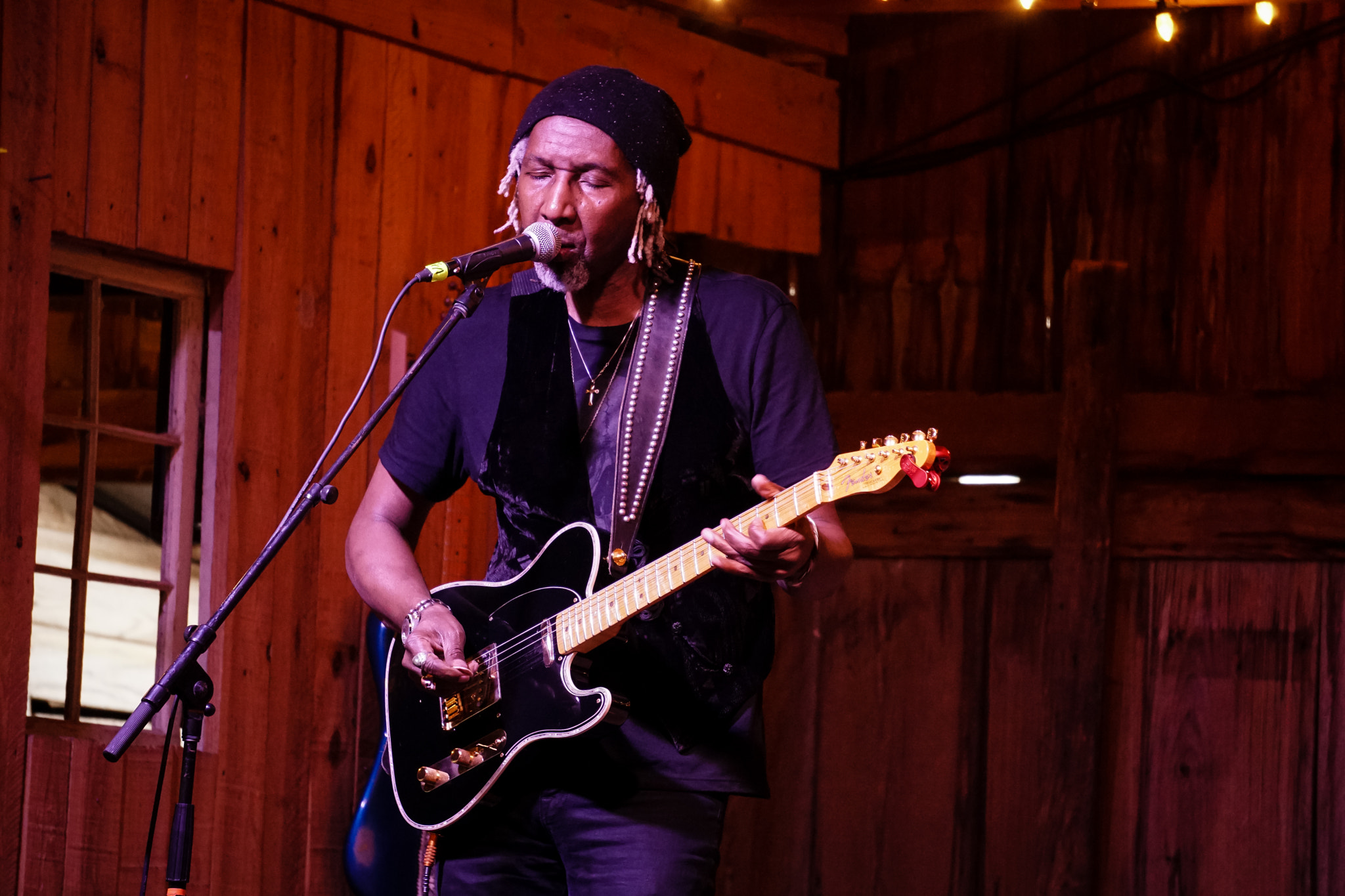 Sony E 55-210mm F4.5-6.3 OSS sample photo. Eddie turner blues band photography