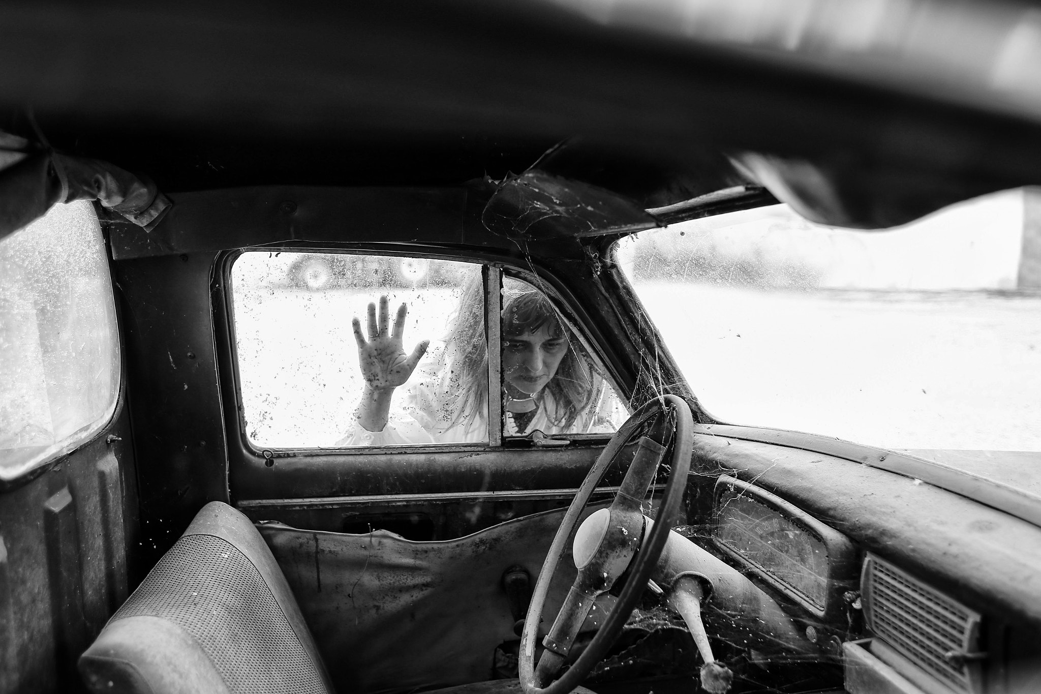 Canon EOS 6D + Canon EF 28mm F1.8 USM sample photo. The ghost photography