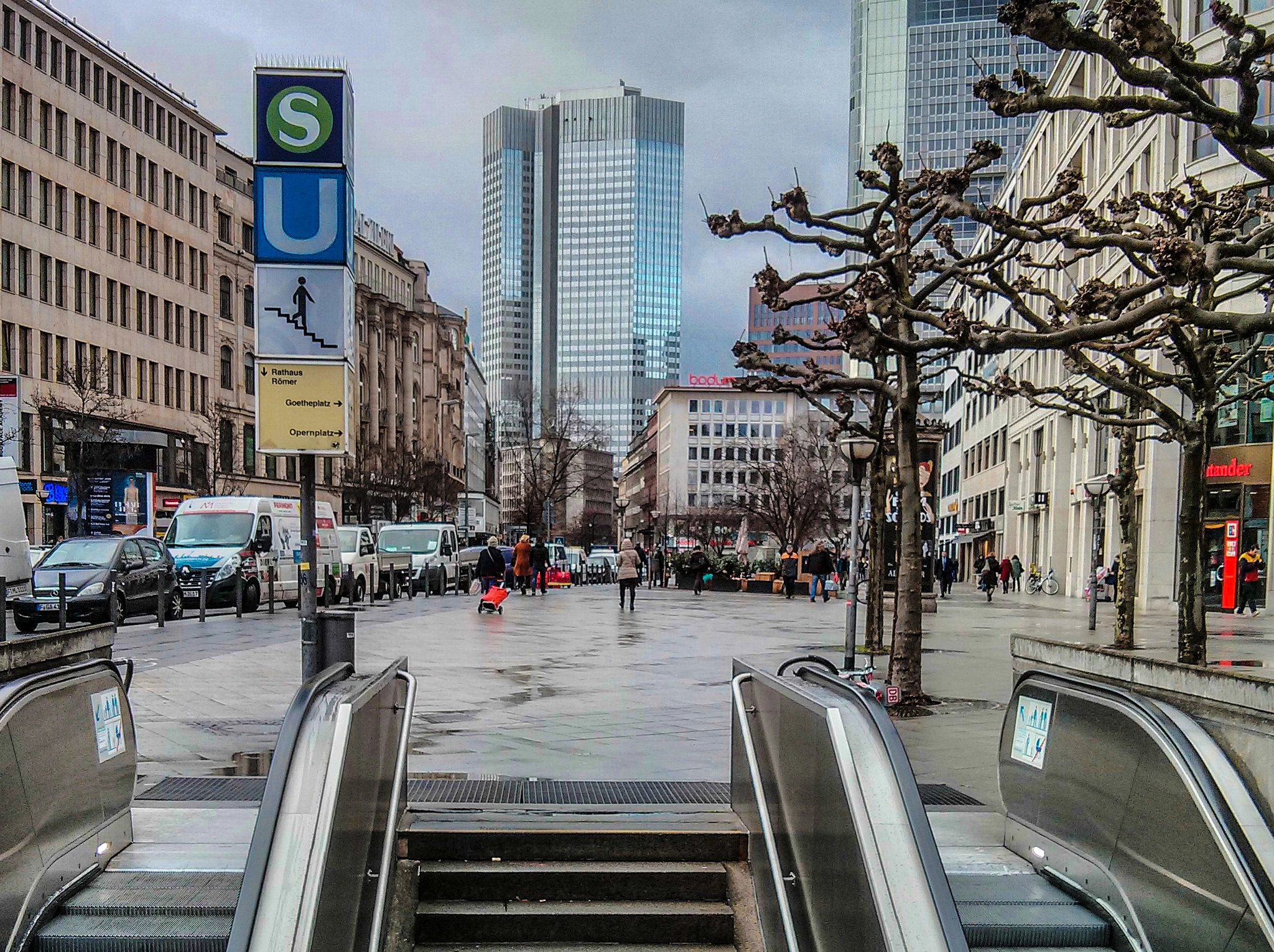 LG Nexus 4 sample photo. Frankfurt - am rossmarkt photography