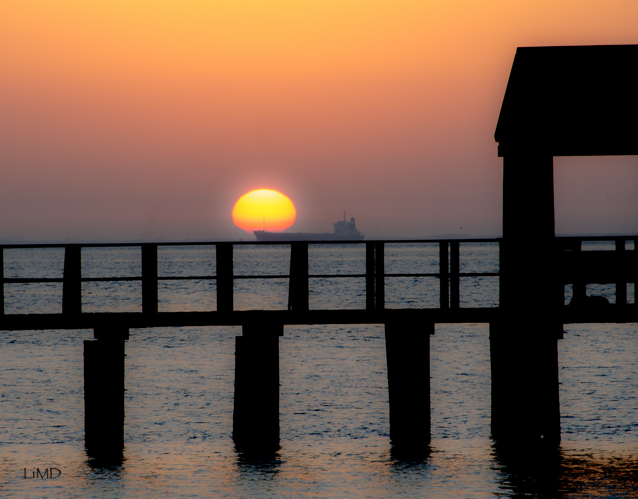 Nikon D600 sample photo. Sunrise ship photography