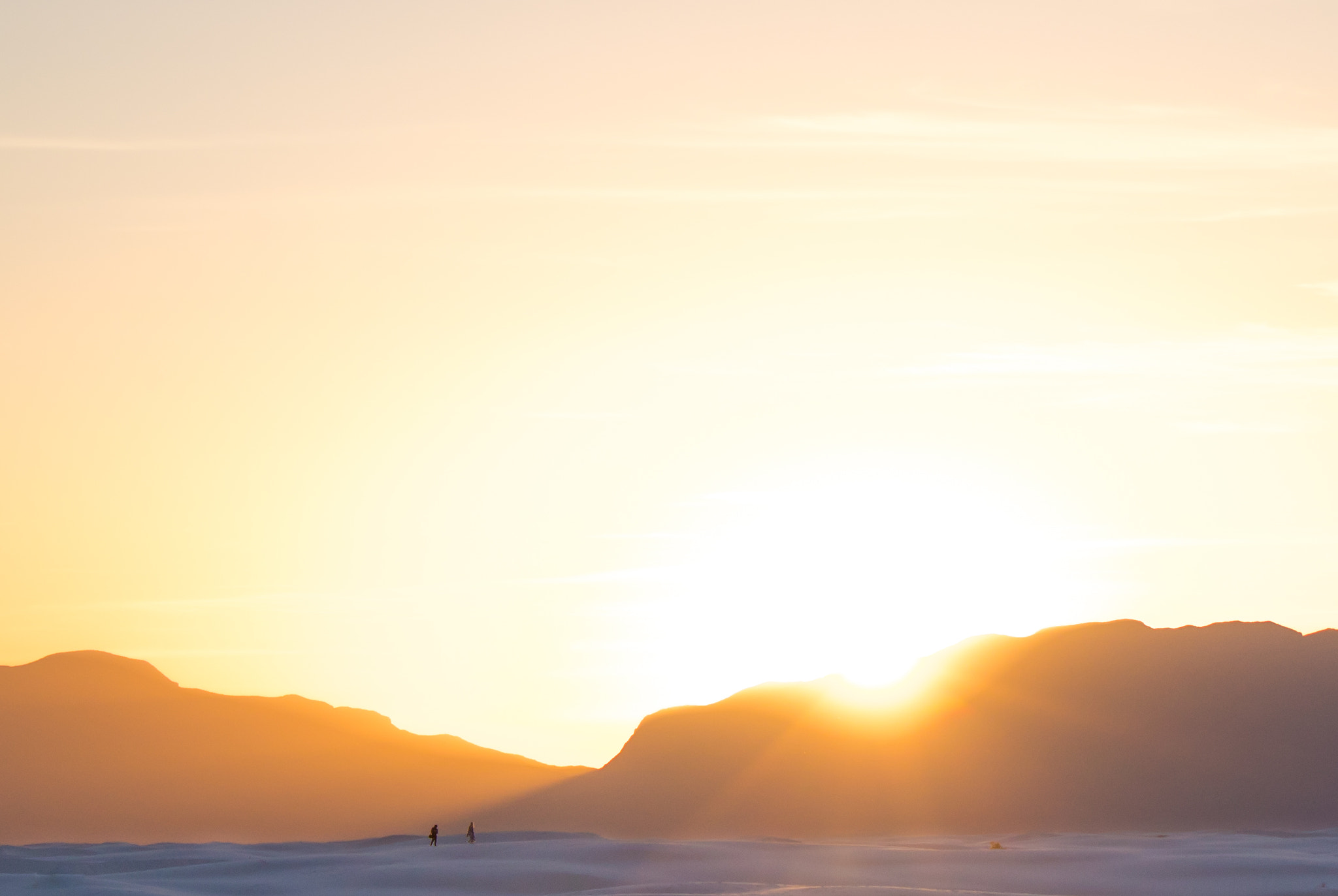 Canon EOS 750D (EOS Rebel T6i / EOS Kiss X8i) sample photo. Chasing sunsets photography