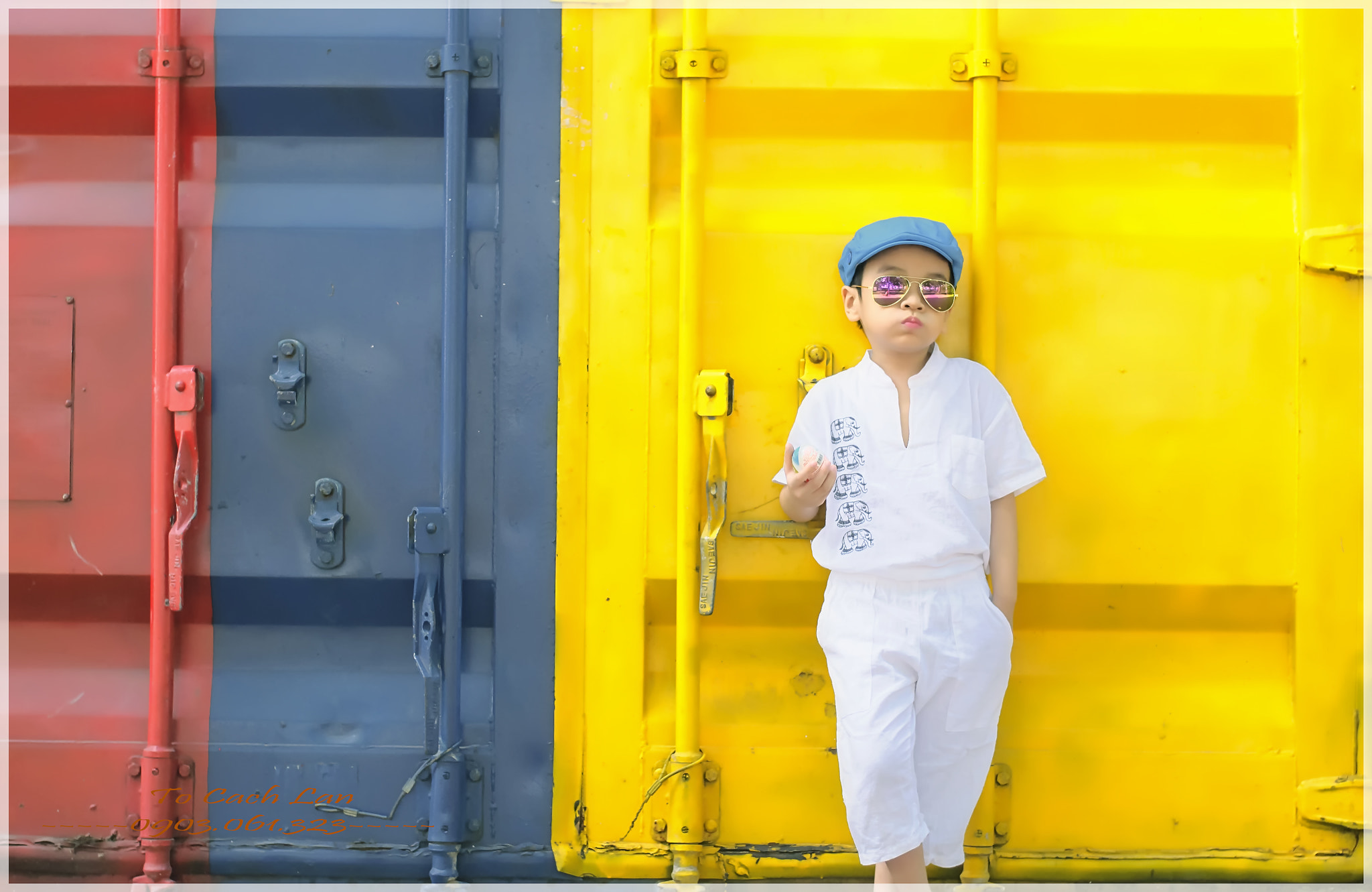 Nikon D300S + Nikon AF-S Nikkor 50mm F1.8G sample photo. White photography