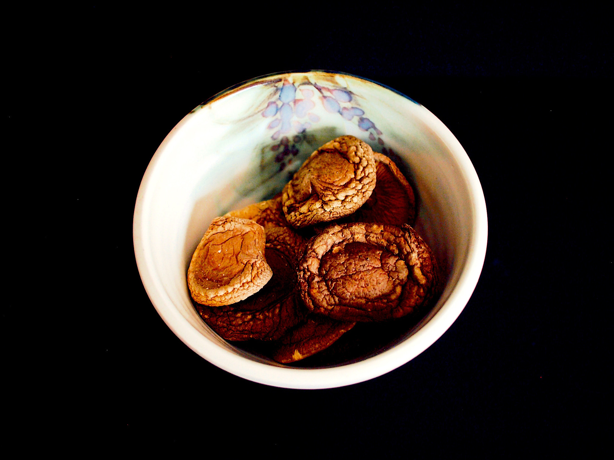 Olympus PEN E-PL1 + Olympus Zuiko Digital 25mm F2.8 Pancake sample photo. 09 椎茸 - dried shiitake photography