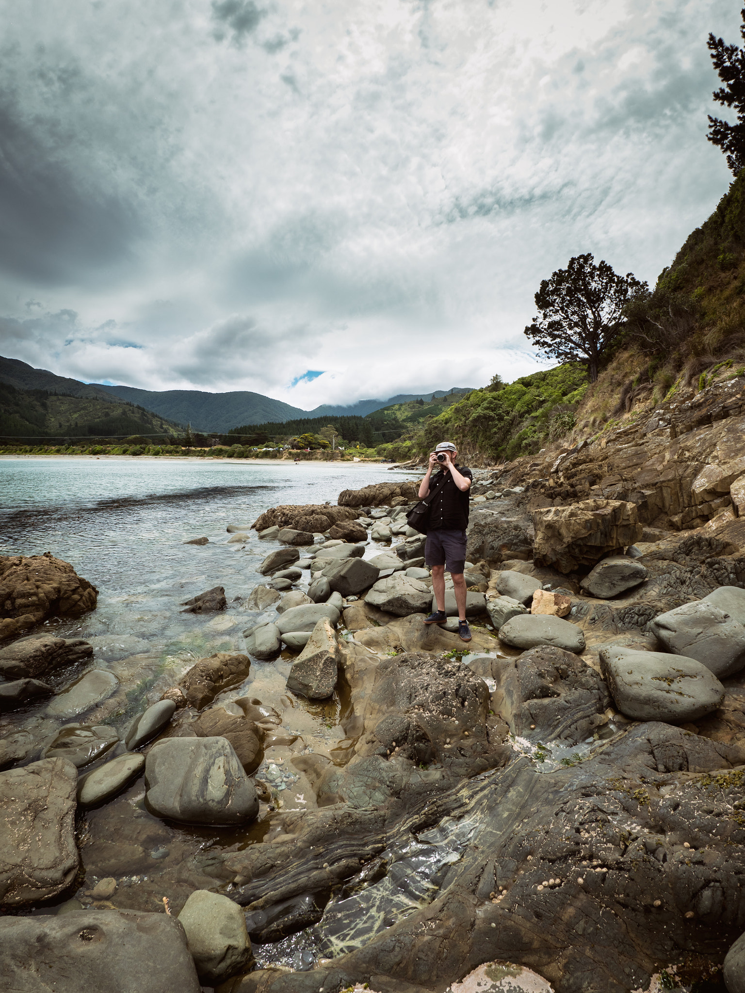 OLYMPUS M.8mm F1.8 sample photo. Robin hood bay - south island photography