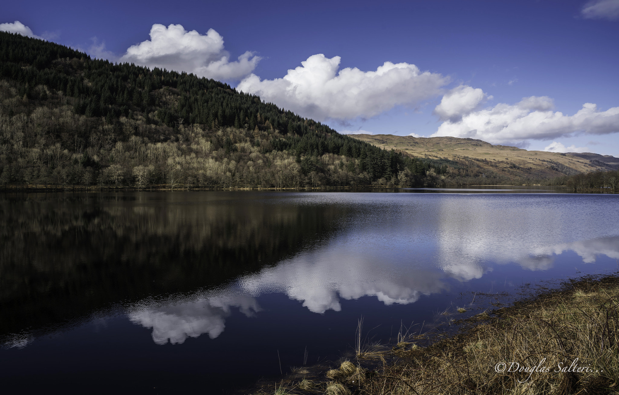 Sony a7R II + ZEISS Batis 25mm F2 sample photo. Clouds in dubh loch... photography