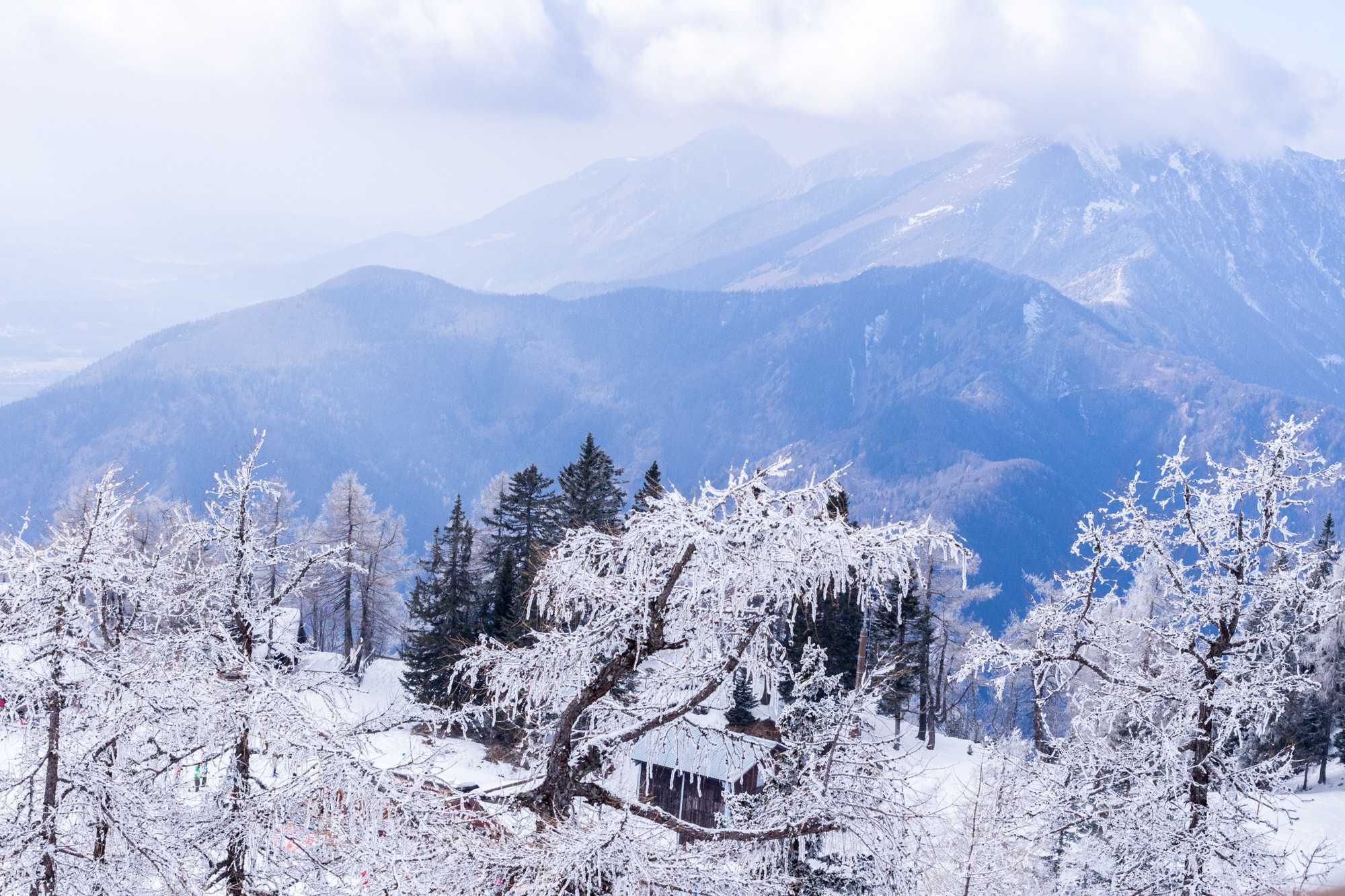 Canon EOS 700D (EOS Rebel T5i / EOS Kiss X7i) + Canon EF 40mm F2.8 STM sample photo. Krvavec slovenia photography