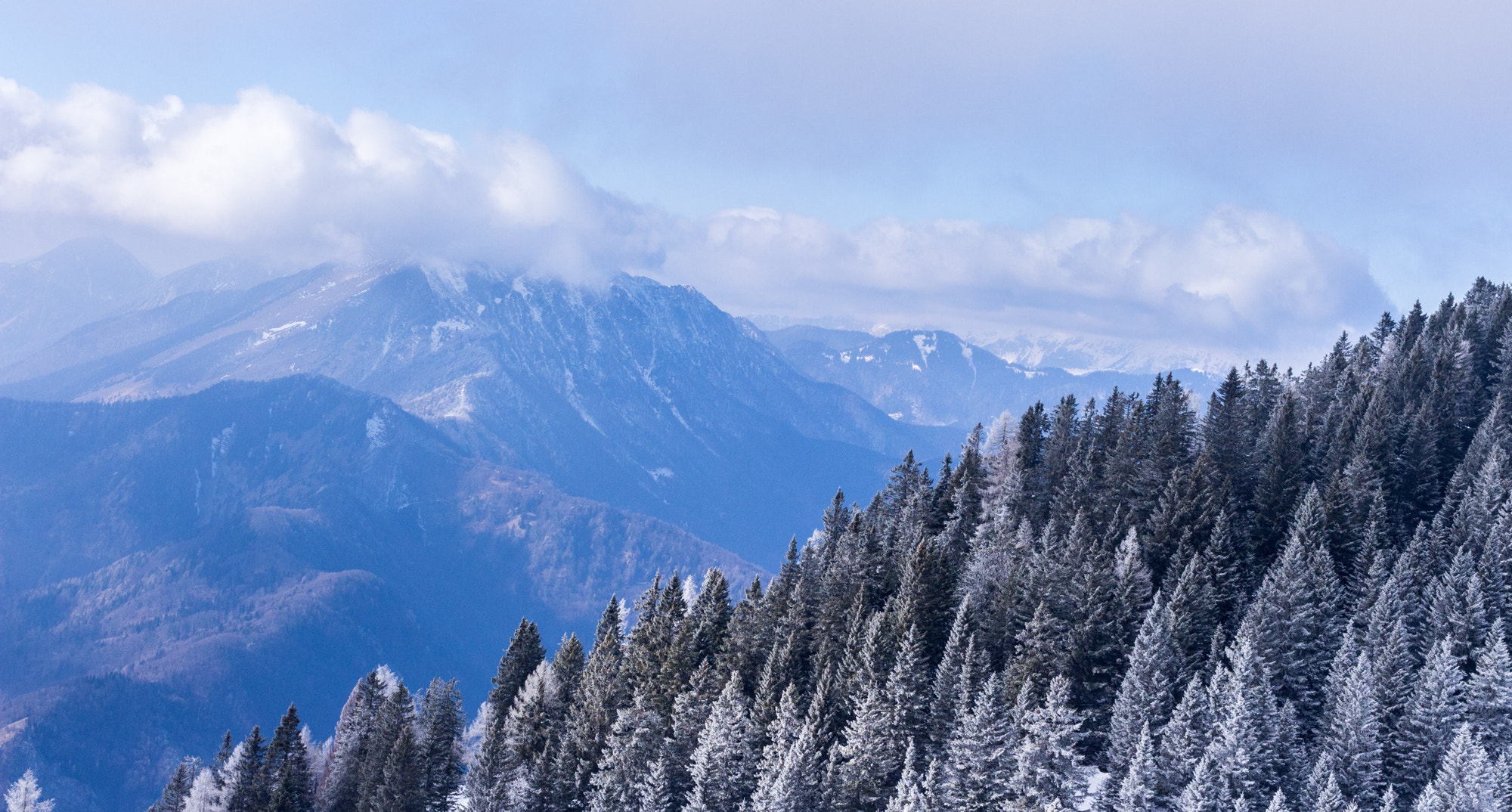 Canon EOS 700D (EOS Rebel T5i / EOS Kiss X7i) + Canon EF 40mm F2.8 STM sample photo. Krvavec slovenia photography