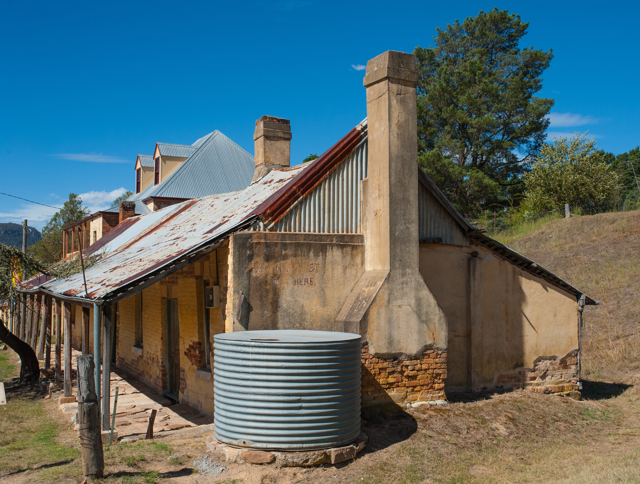 Nikon D700 + Sigma 35mm F1.4 DG HSM Art sample photo. Old pub from right side hartley photography