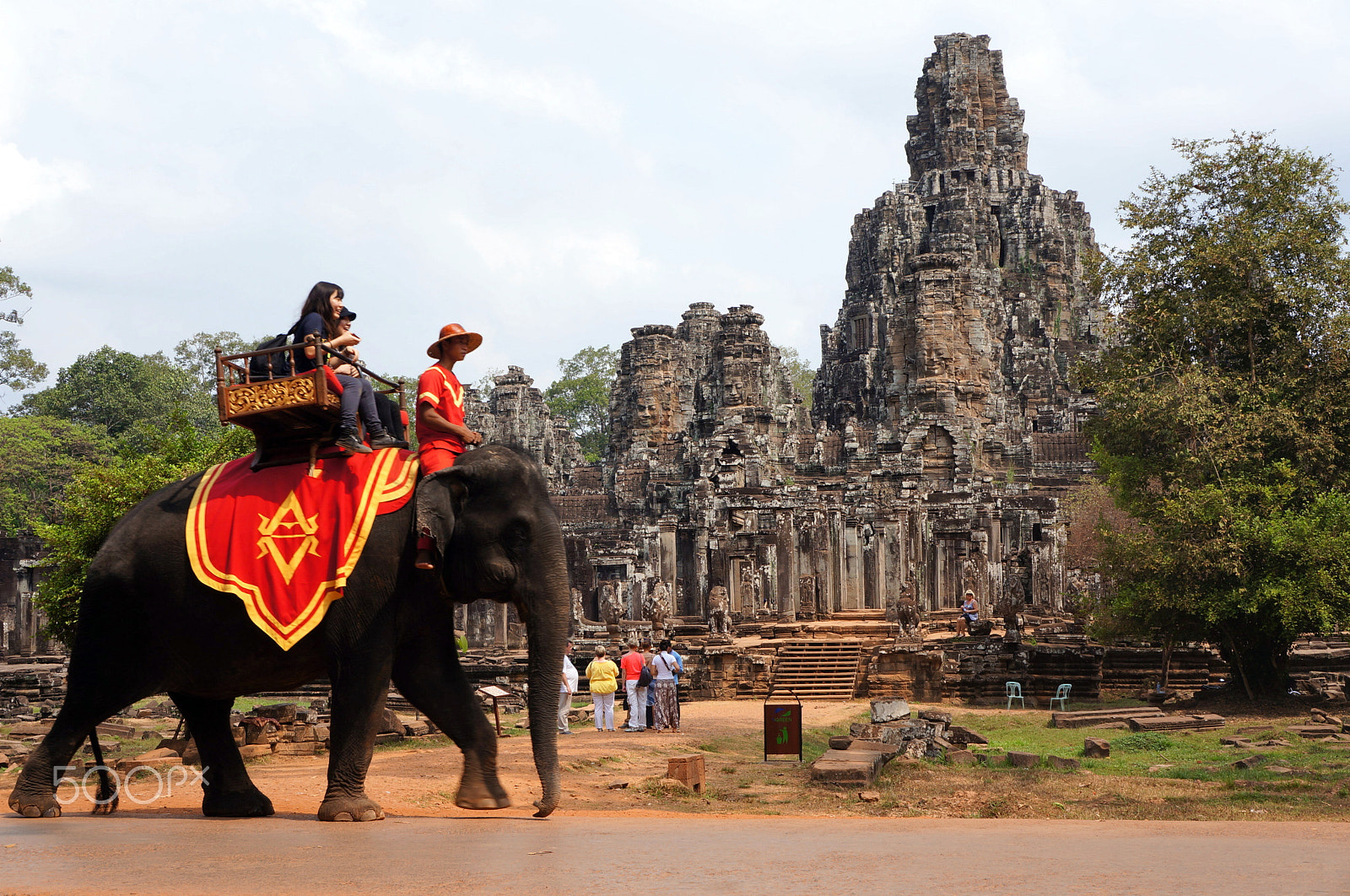 Sony E 18-55mm F3.5-5.6 OSS sample photo. Angkor photography