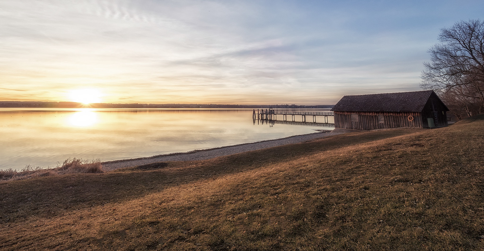 Olympus OM-D E-M5 II + Olympus M.Zuiko Digital ED 7-14mm F2.8 PRO sample photo. Haus am see photography