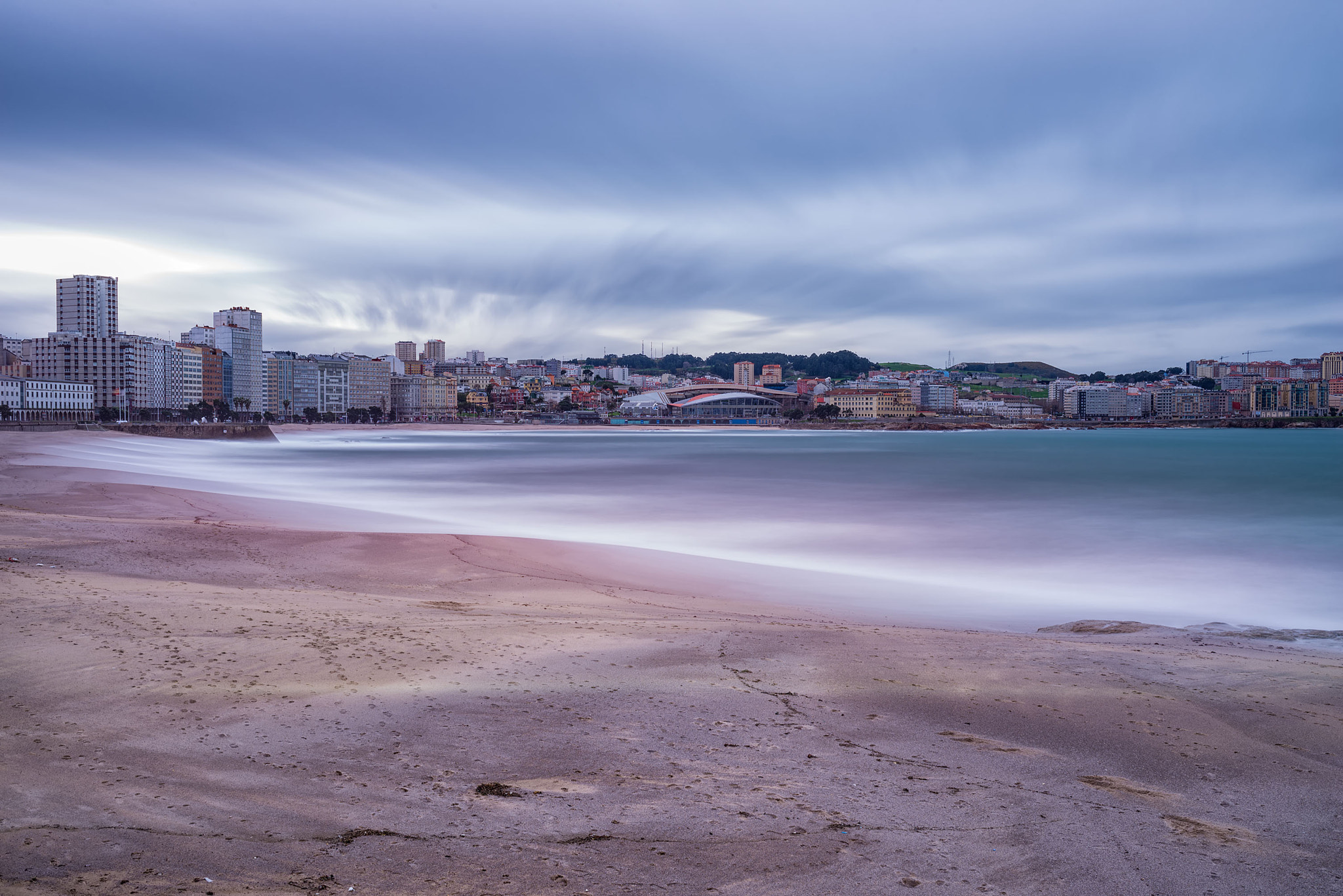 Nikon D610 + Nikon AF-S Nikkor 35mm F1.8G ED sample photo. Stormy day photography