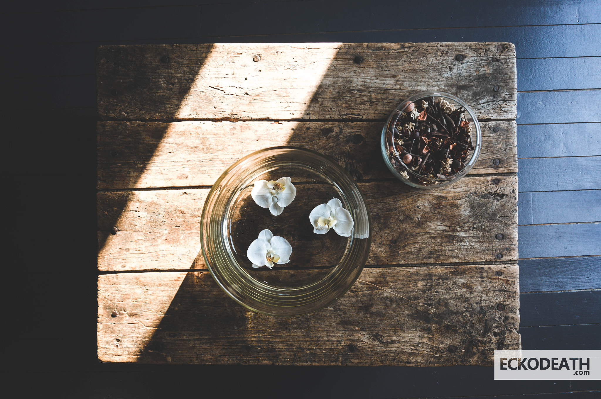 Sony Alpha NEX-5R sample photo. 2015 - projet 52 : #46 - wood, glass, zen photography