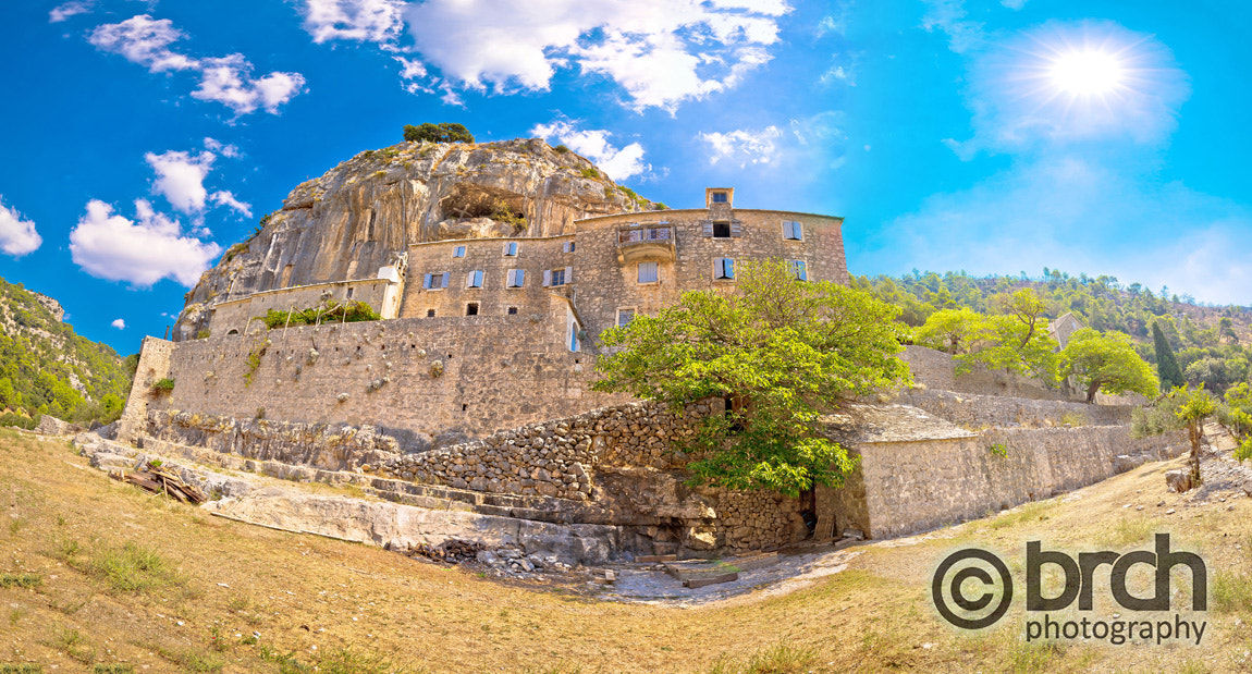 Canon EF 16-35mm F4L IS USM sample photo. Pustinja blaca hermitage in stone desert photography